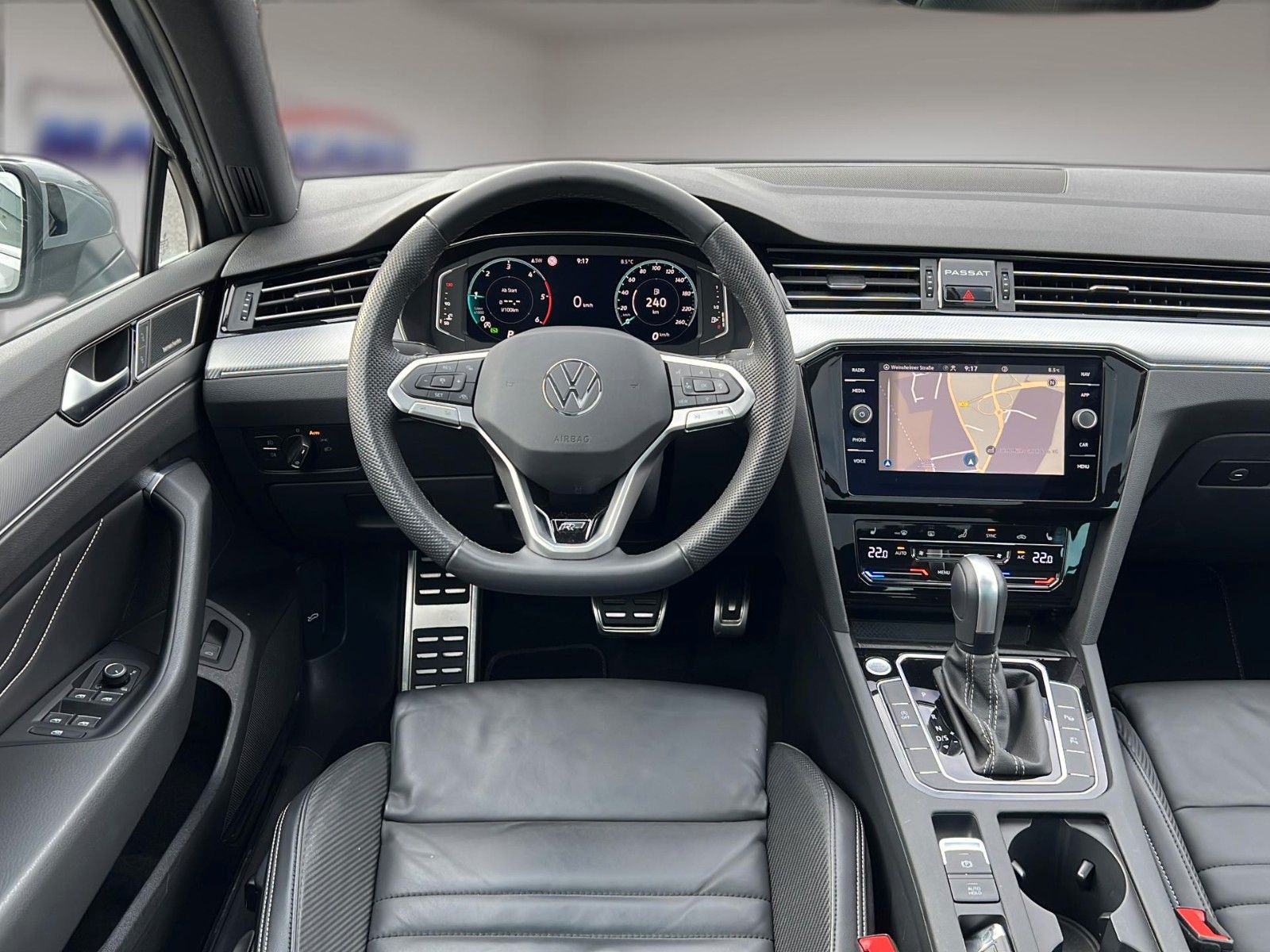 Fahrzeugabbildung Volkswagen Passat Variant 2.0 TDI DSG R-Line *Pano*Stand*