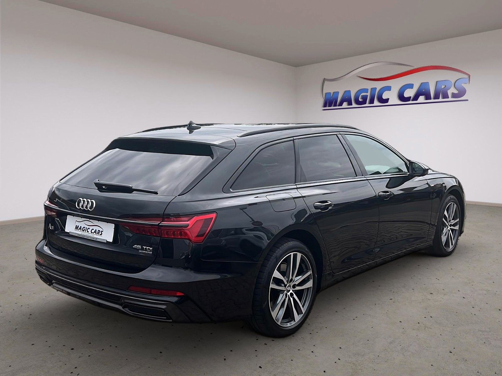 Fahrzeugabbildung Audi A6 Avant 45 TDI quattro S-Line *Black-Style*AHK*