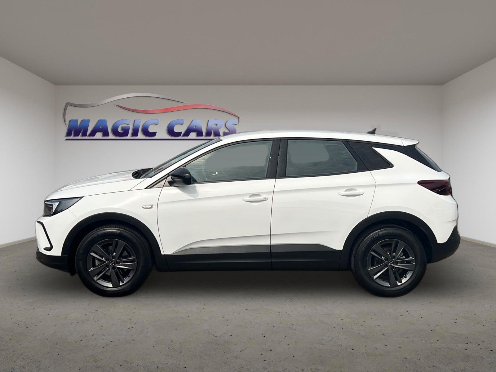 Fahrzeugabbildung Opel Grandland 1.5 D Automatik Business Edition *LED*