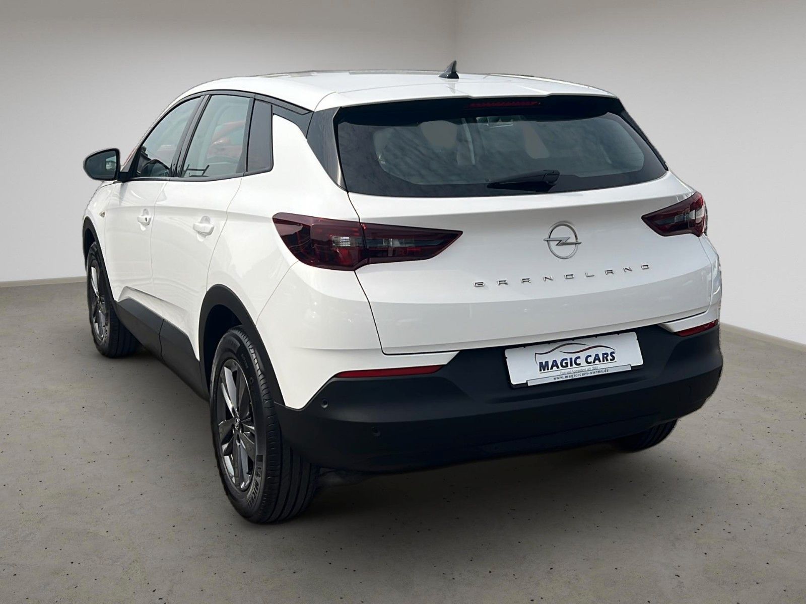 Fahrzeugabbildung Opel Grandland 1.5 D Automatik Business Edition *LED*