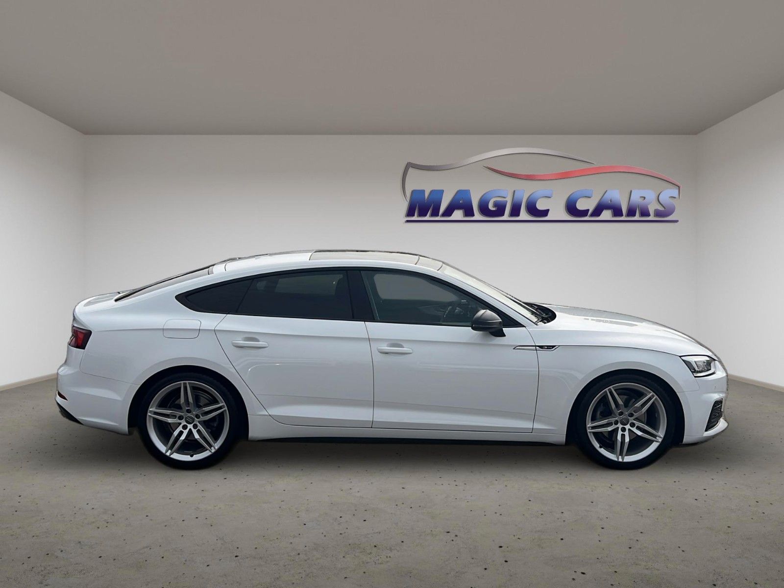 Fahrzeugabbildung Audi A5 Sportback 40TFSI S-Line Black Style*Pano*AHK*