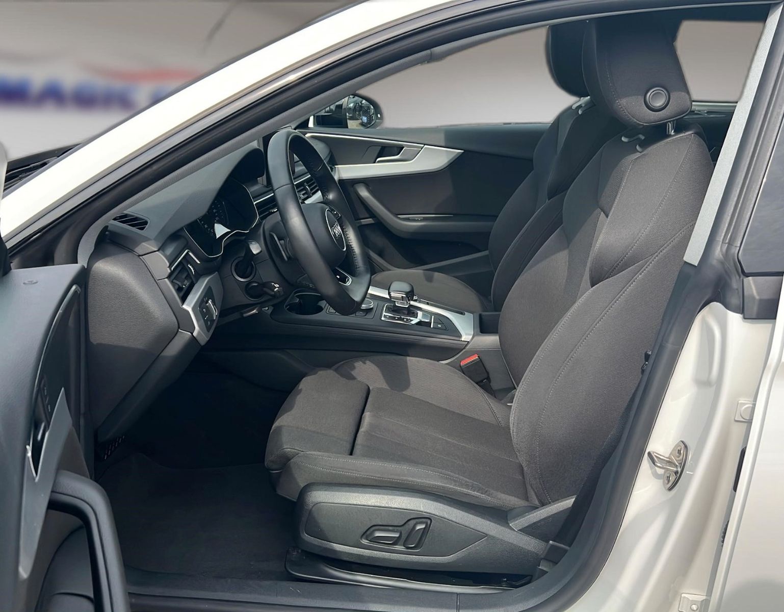 Fahrzeugabbildung Audi A5 Sportback 40TFSI S-Line Black Style*Pano*AHK*