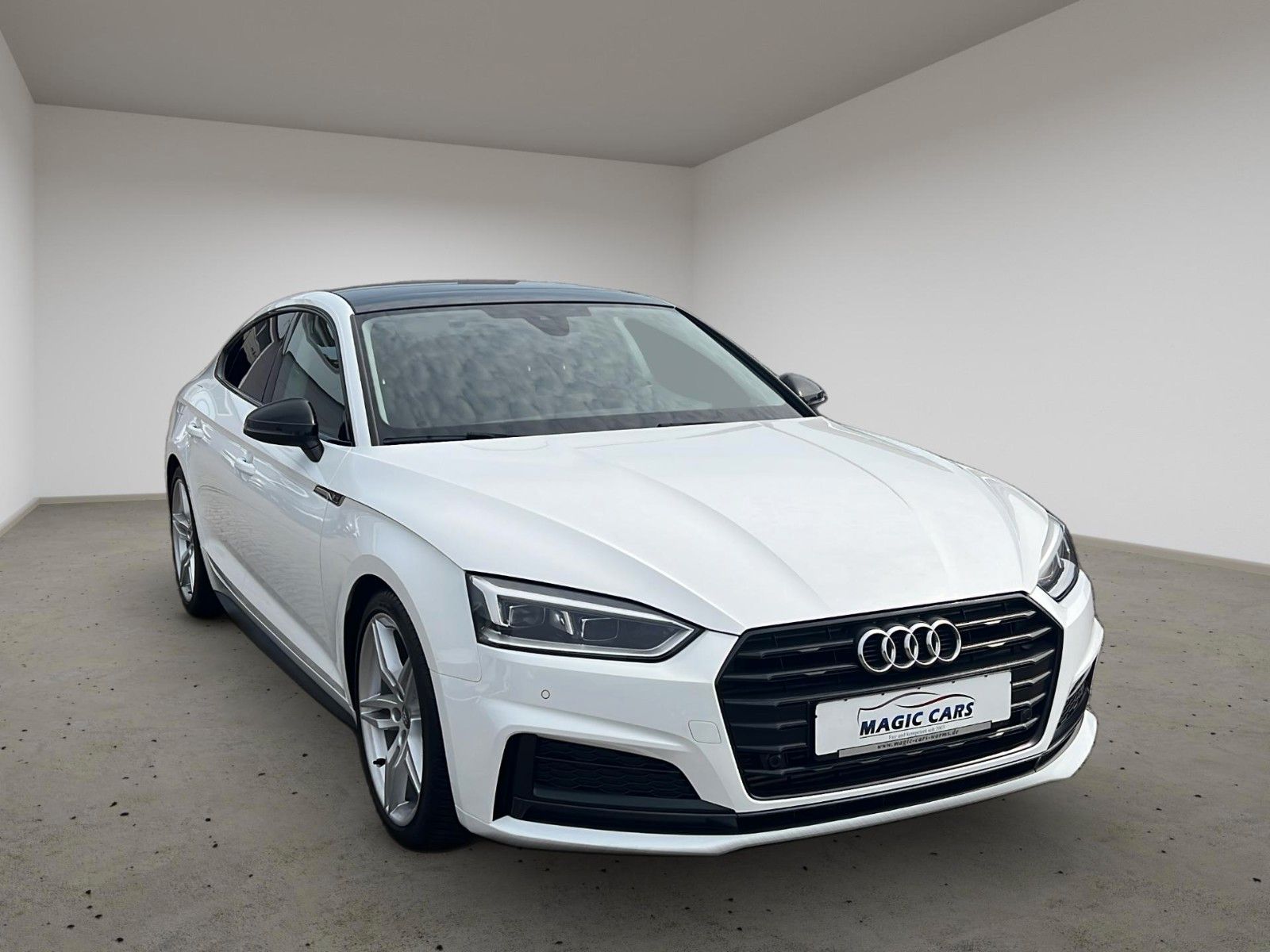 Fahrzeugabbildung Audi A5 Sportback 40TFSI S-Line Black Style*Pano*AHK*