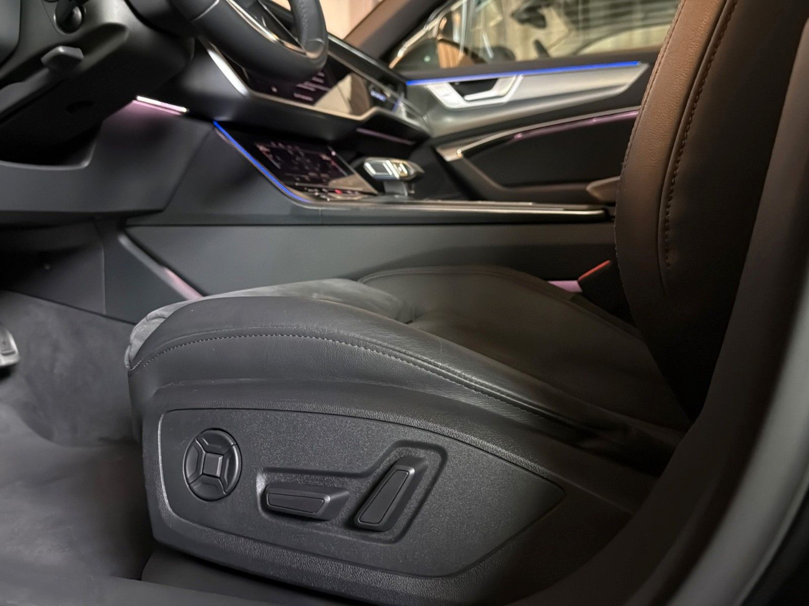 Fahrzeugabbildung Audi A6 45 TDI quattro S-LINE*HD-Matrix*Pano*Virtual*