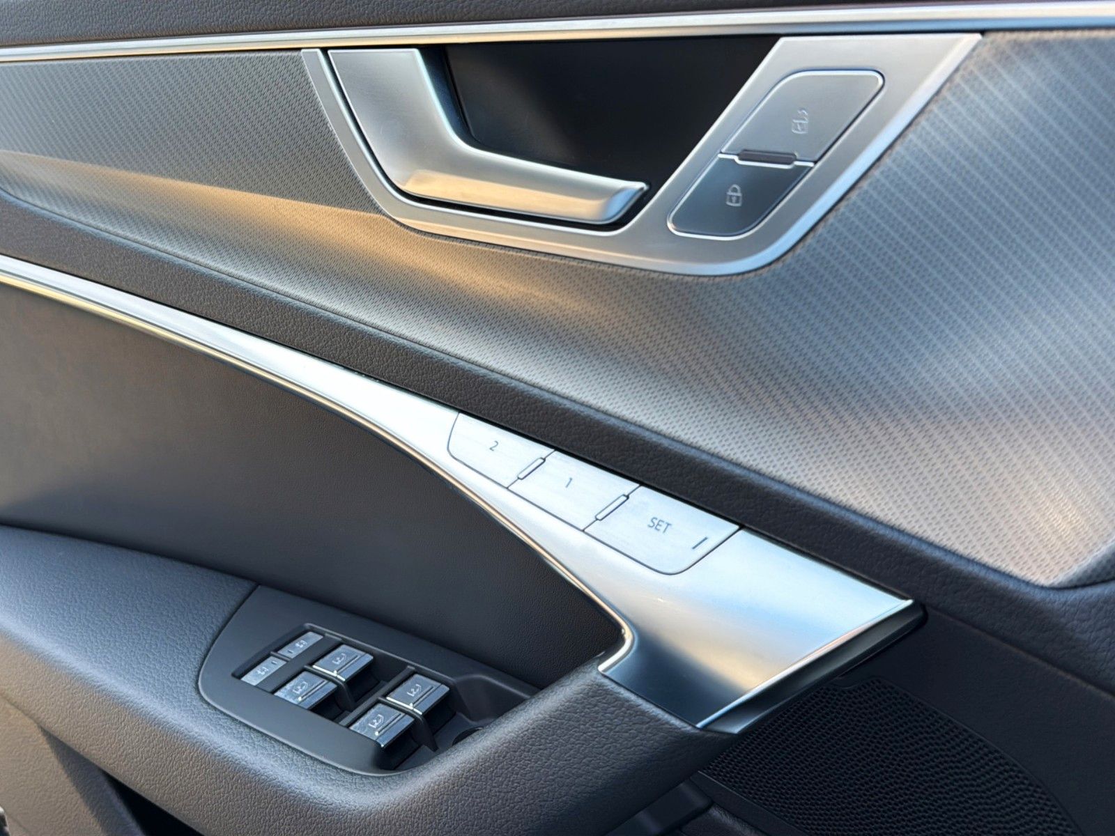 Fahrzeugabbildung Audi A6 45 TDI quattro S-LINE*HD-Matrix*Pano*Virtual*