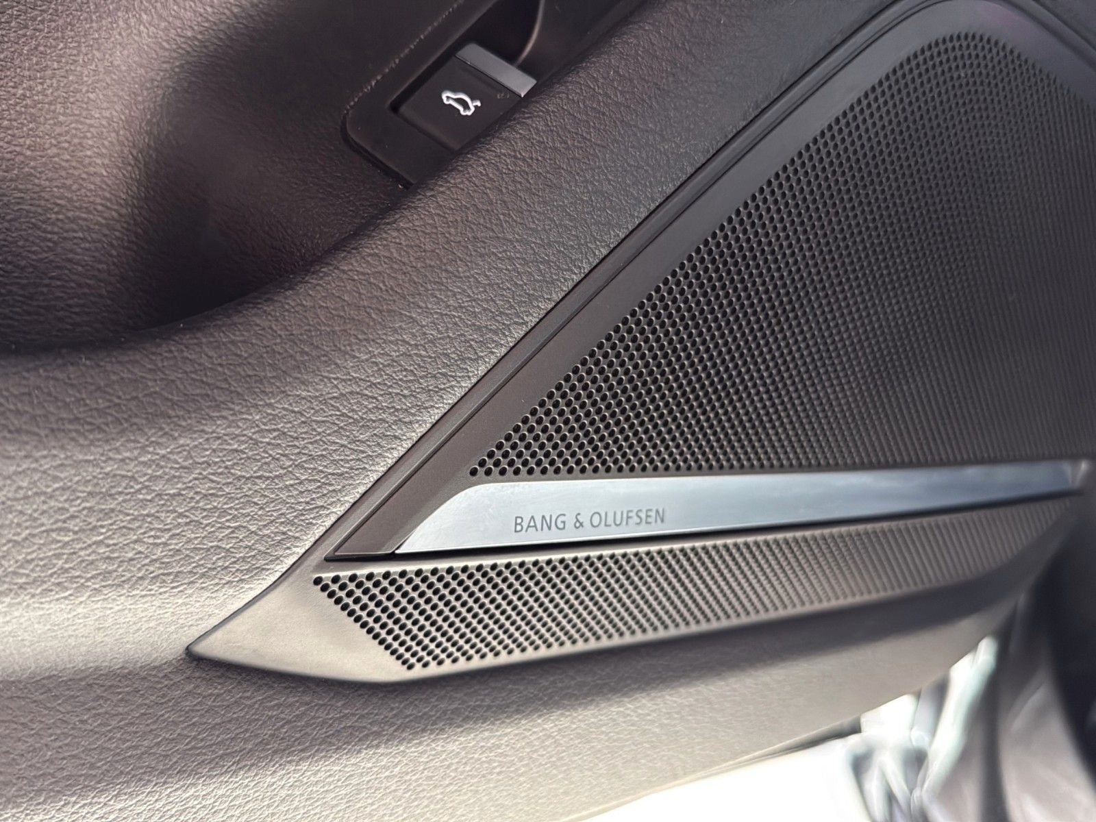 Fahrzeugabbildung Audi A6 45 TDI quattro S-LINE*HD-Matrix*Pano*Virtual*