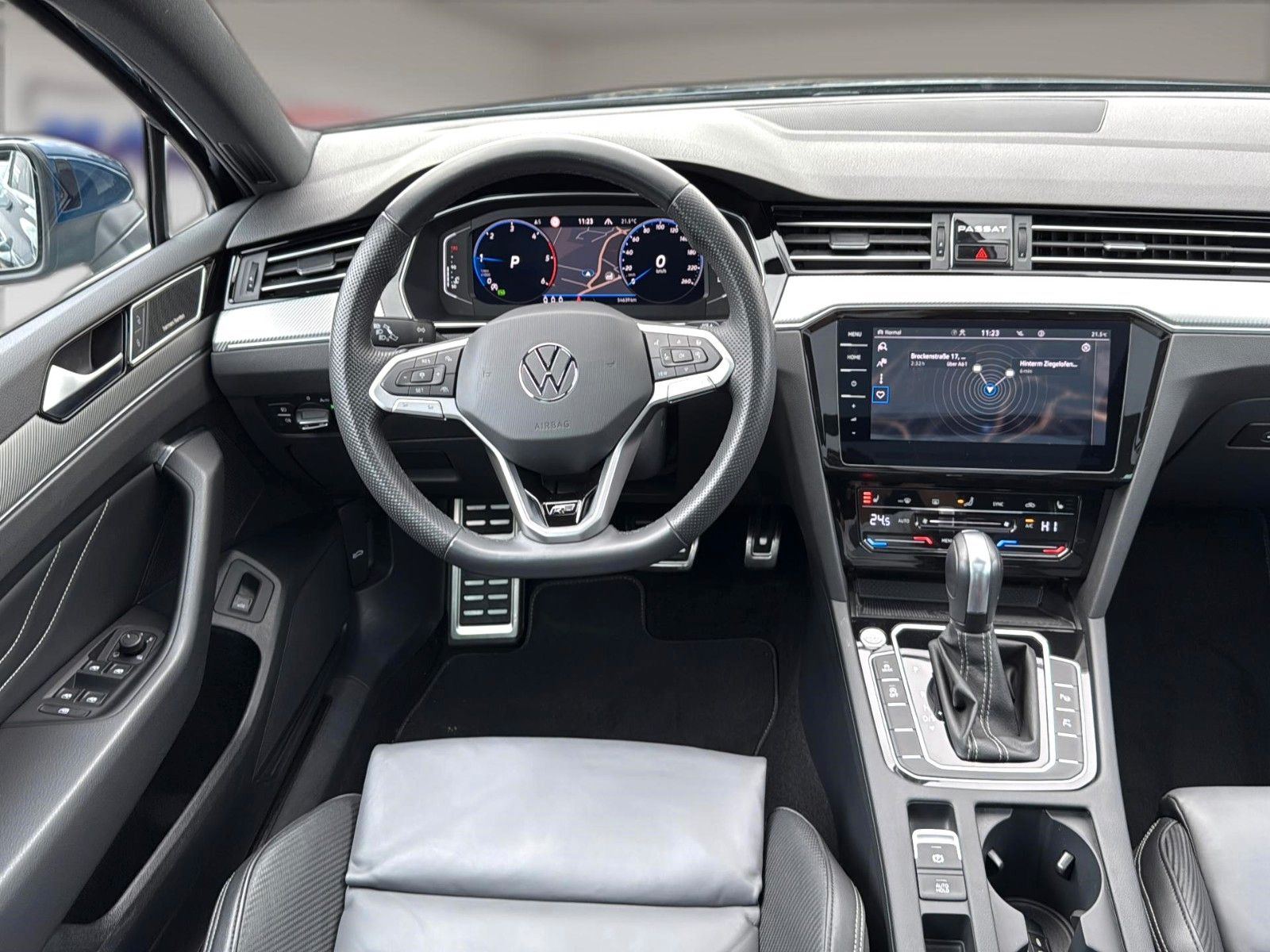 Fahrzeugabbildung Volkswagen Passat Variant 2.0 TDI R-Line *Matrix*Pano*H&K*