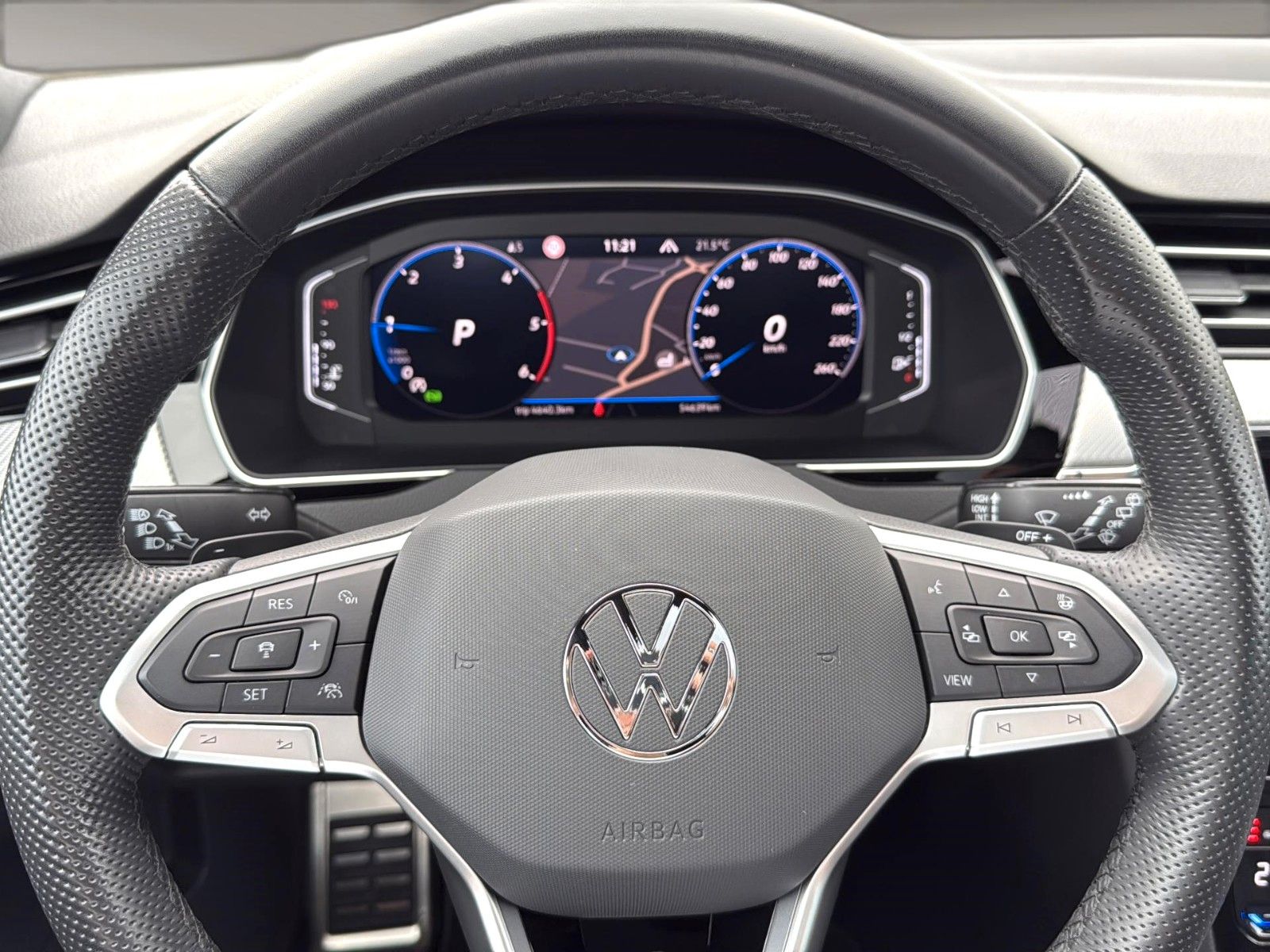 Fahrzeugabbildung Volkswagen Passat Variant 2.0 TDI R-Line *Matrix*Pano*H&K*