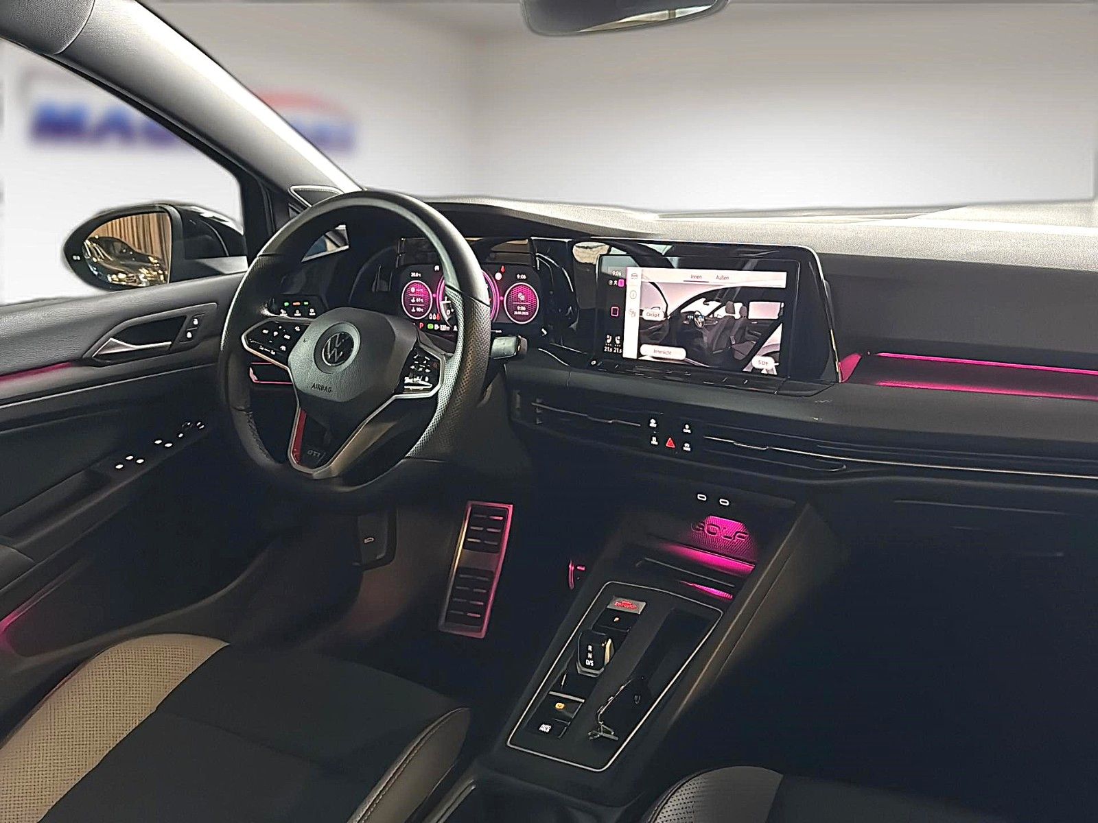 Fahrzeugabbildung Volkswagen Golf VIII Lim. GTI*Black Style*Leder*Memory*H&K*