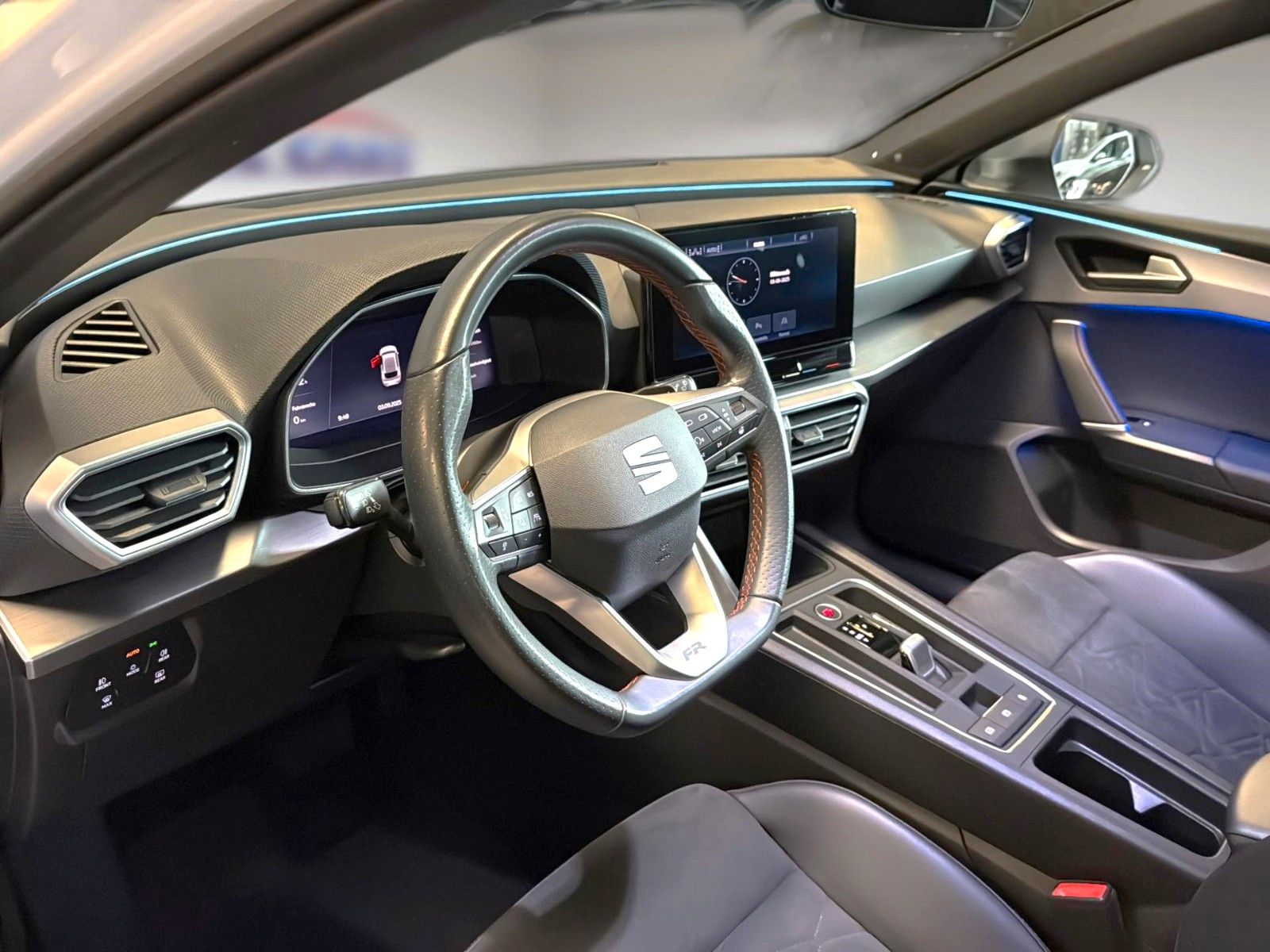 Fahrzeugabbildung SEAT Leon FR 2.0 TDI*Pano-Dach*Beats*DAB*Leder*Memory