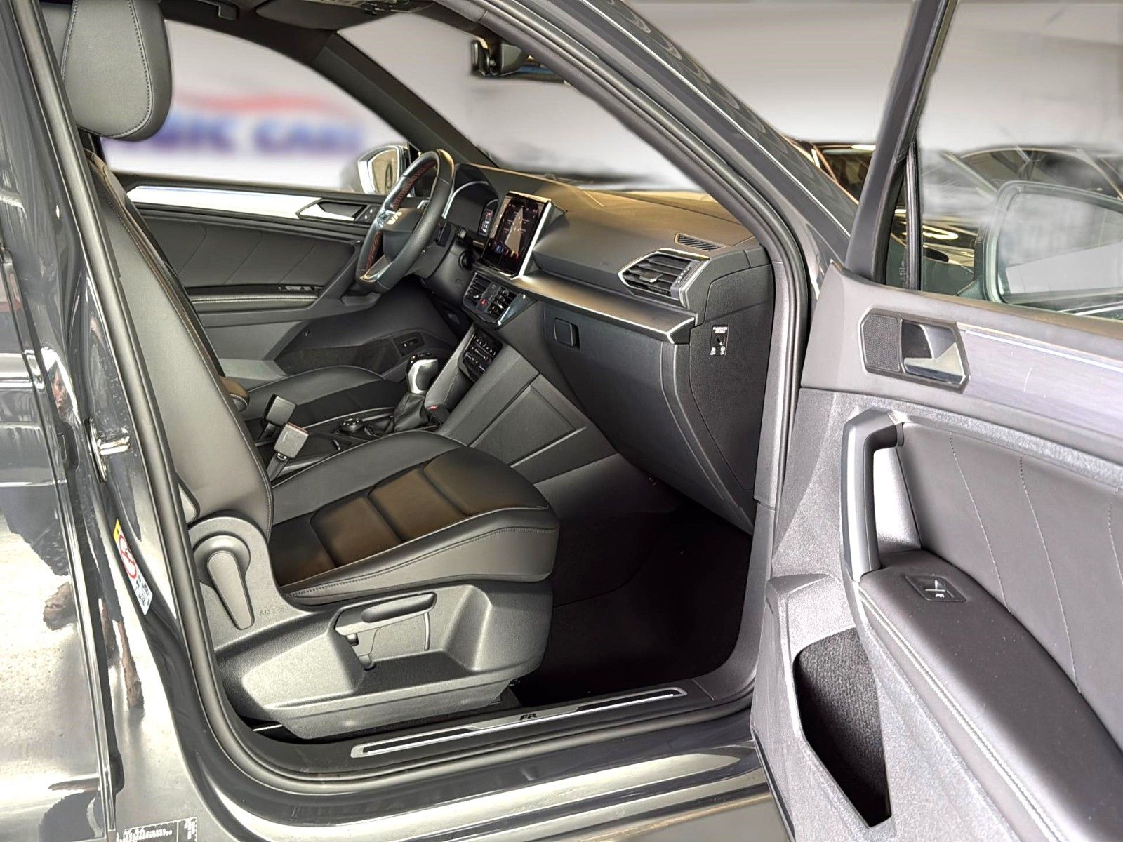 Fahrzeugabbildung SEAT Tarraco FR 4Drive*Pano-Dach*AHK*Leder*Drive*Cam.