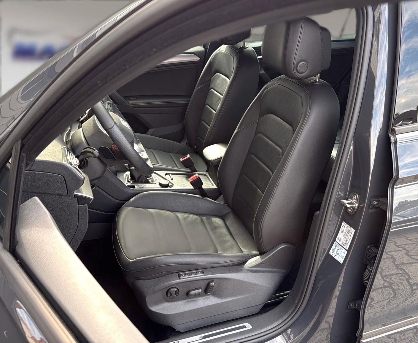 Fahrzeugabbildung SEAT Tarraco FR 4Drive*Pano-Dach*AHK*Leder*Drive*Cam.