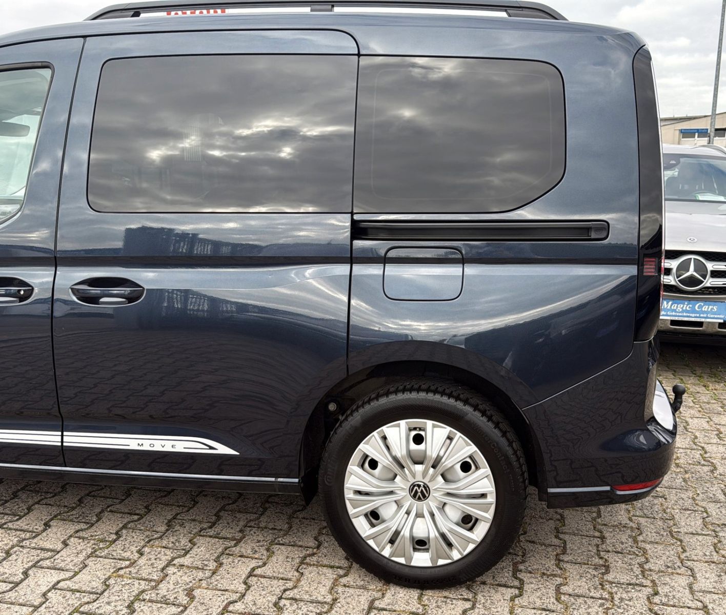 Fahrzeugabbildung Volkswagen Caddy 2.0 TDI Move *5Sitzer*Pano*AHK*LED*Virtual