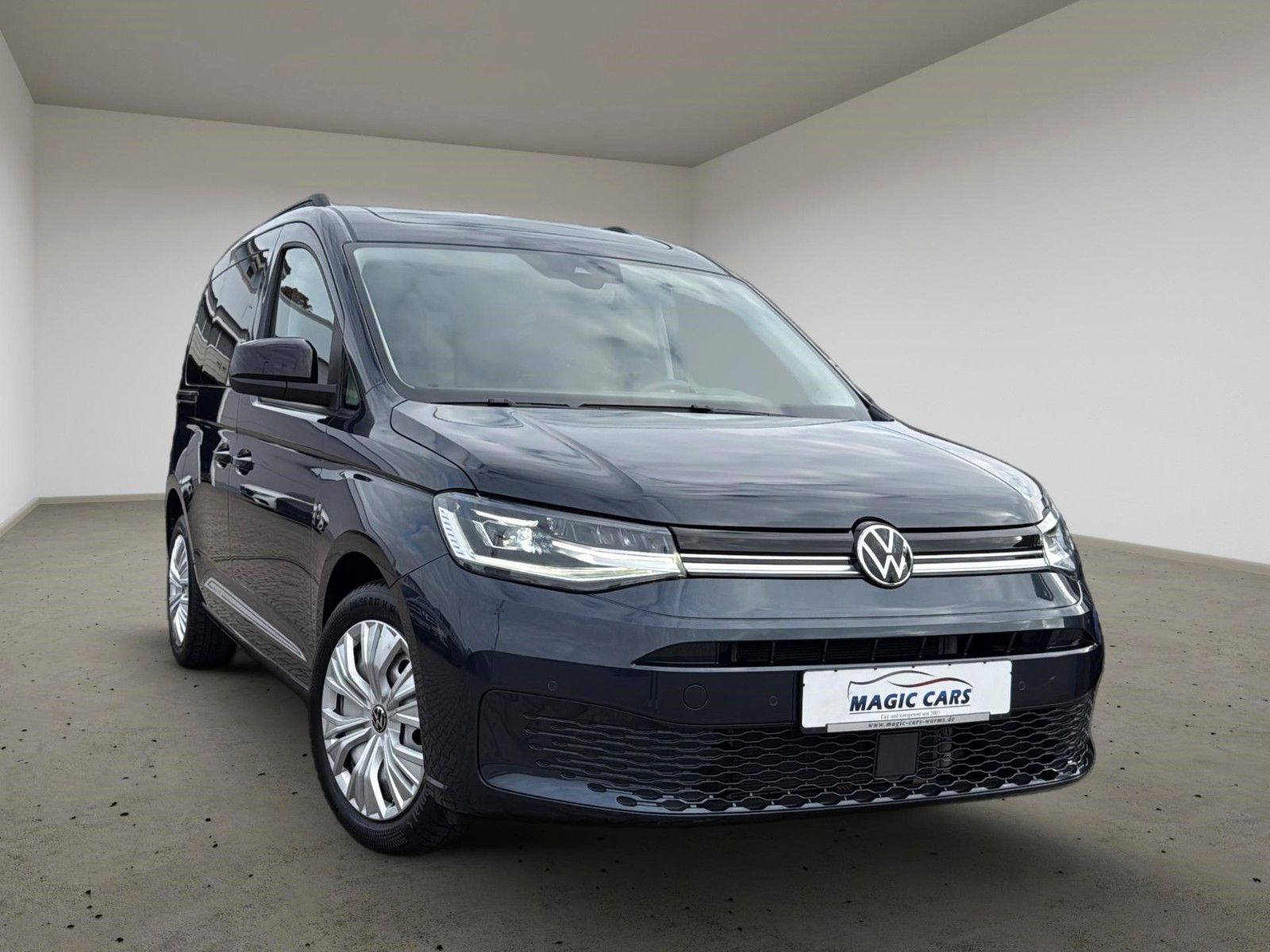 Fahrzeugabbildung Volkswagen Caddy 2.0 TDI Move *5Sitzer*Pano*AHK*LED*Virtual