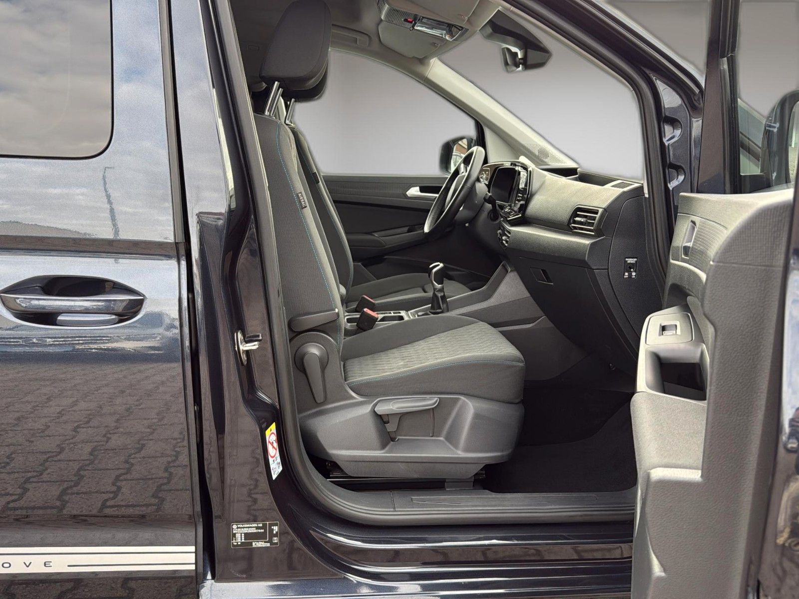 Fahrzeugabbildung Volkswagen Caddy 2.0 TDI Move *5Sitzer*Pano*AHK*LED*Virtual