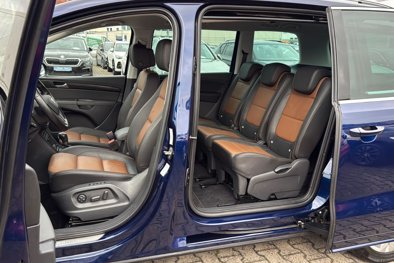 Fahrzeugabbildung SEAT Alhambra 1.4 TSI DSG XCELLENCE *Stand*AHK*Leder*