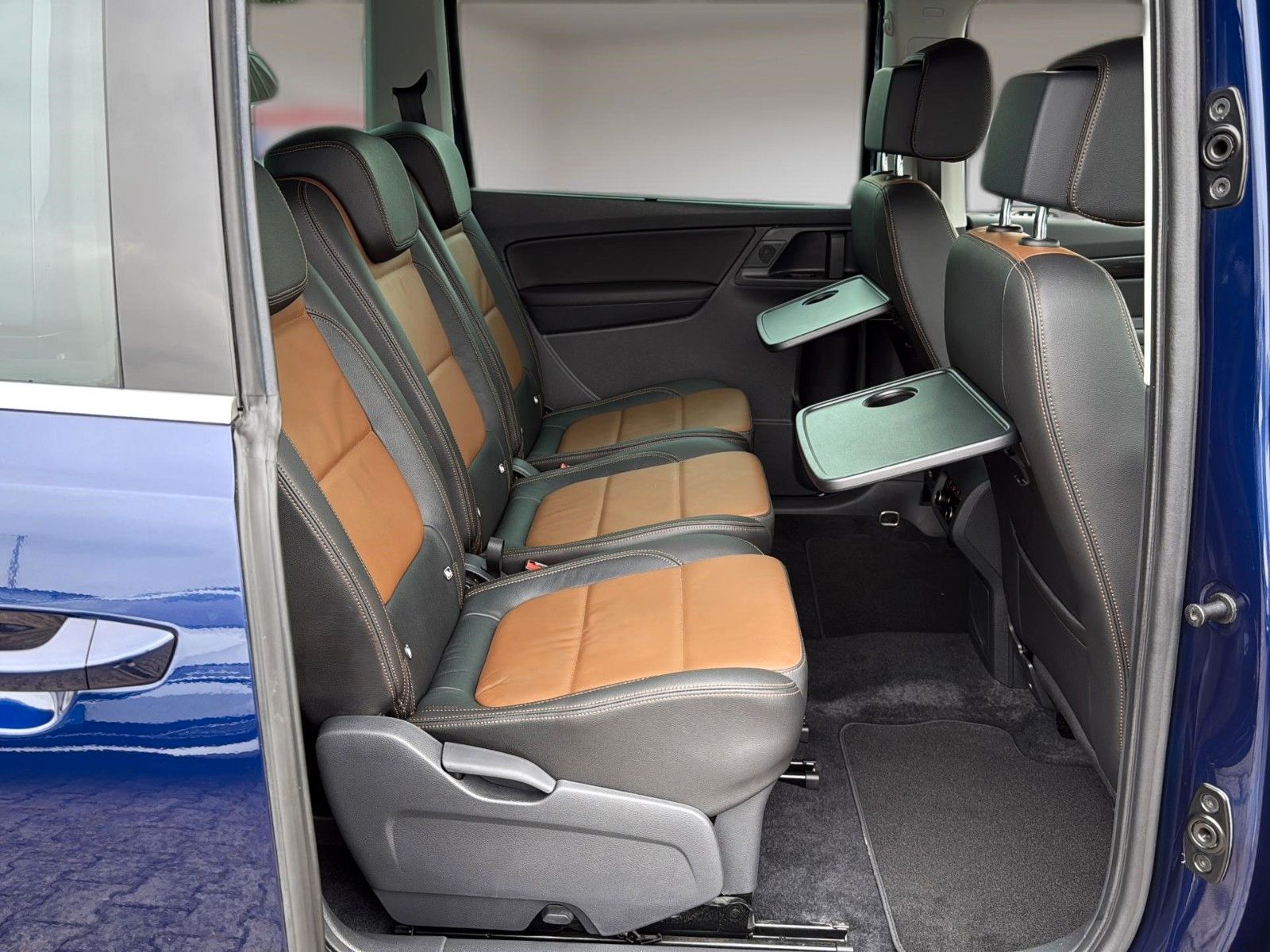 Fahrzeugabbildung SEAT Alhambra 1.4 TSI DSG XCELLENCE *Stand*AHK*Leder*