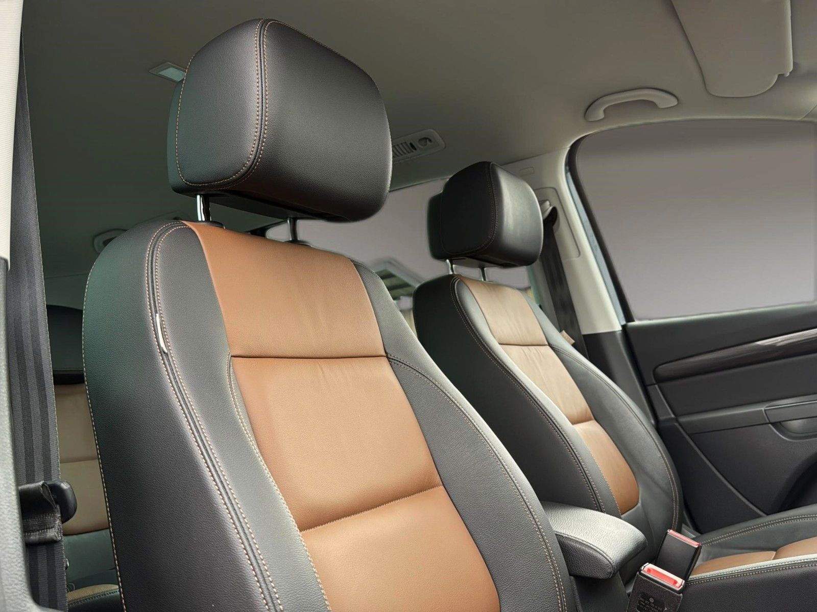 Fahrzeugabbildung SEAT Alhambra 1.4 TSI DSG XCELLENCE *Stand*AHK*Leder*