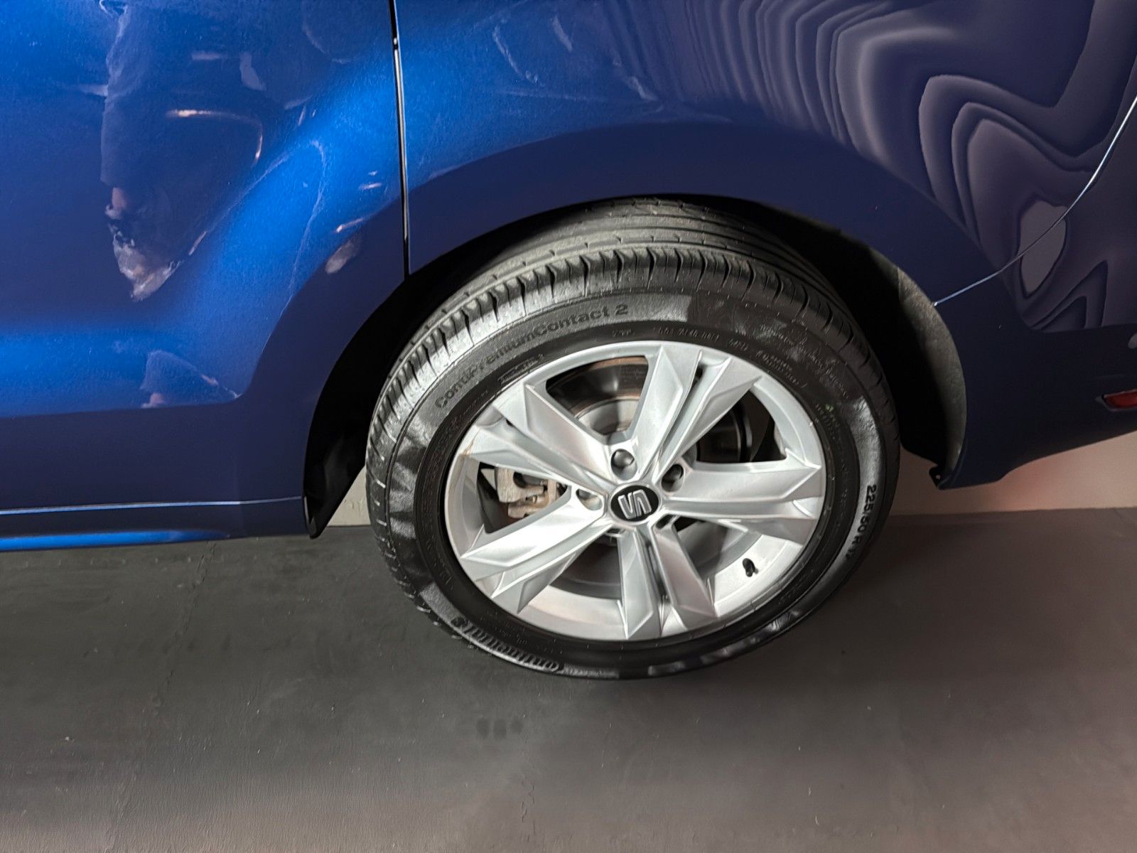 Fahrzeugabbildung SEAT Alhambra 1.4 TSI DSG XCELLENCE *Stand*AHK*Leder*