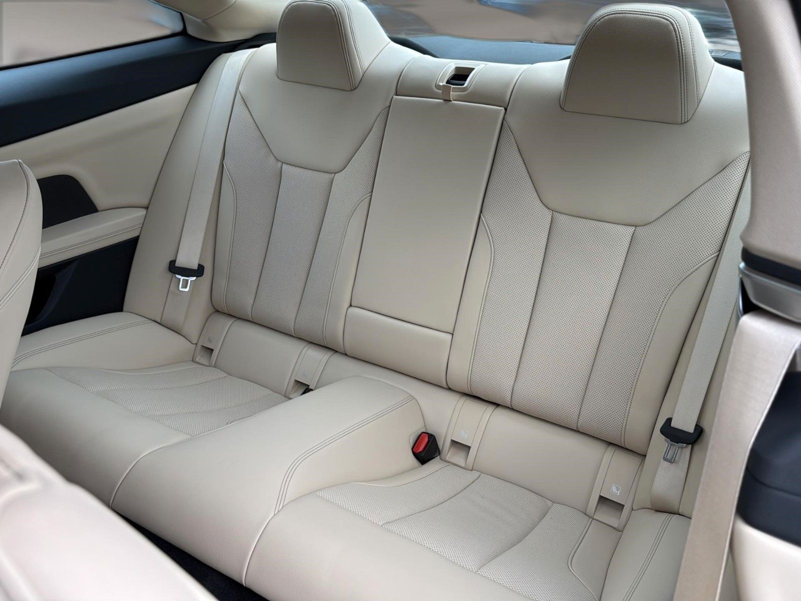 Fahrzeugabbildung BMW 420 d Coupe*Aut.*San Remo Grün*Leder Beige*H&K*