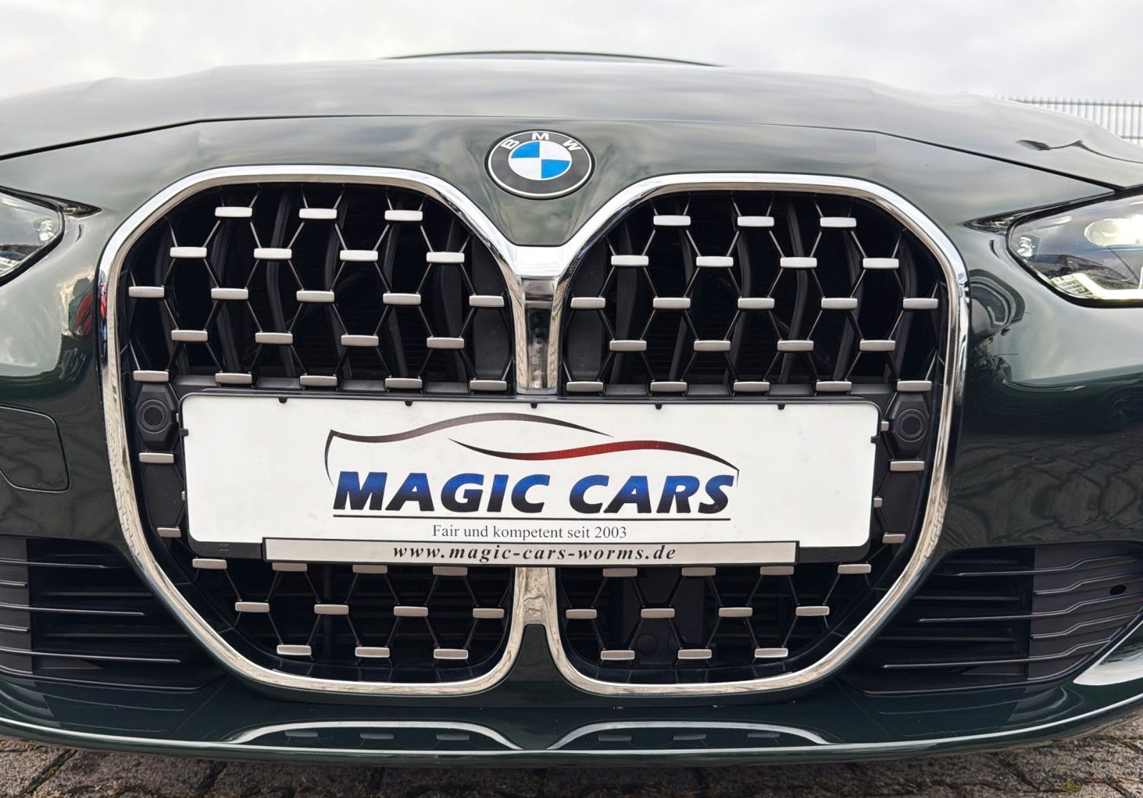 Fahrzeugabbildung BMW 420 d Coupe*Aut.*San Remo Grün*Leder Beige*H&K*