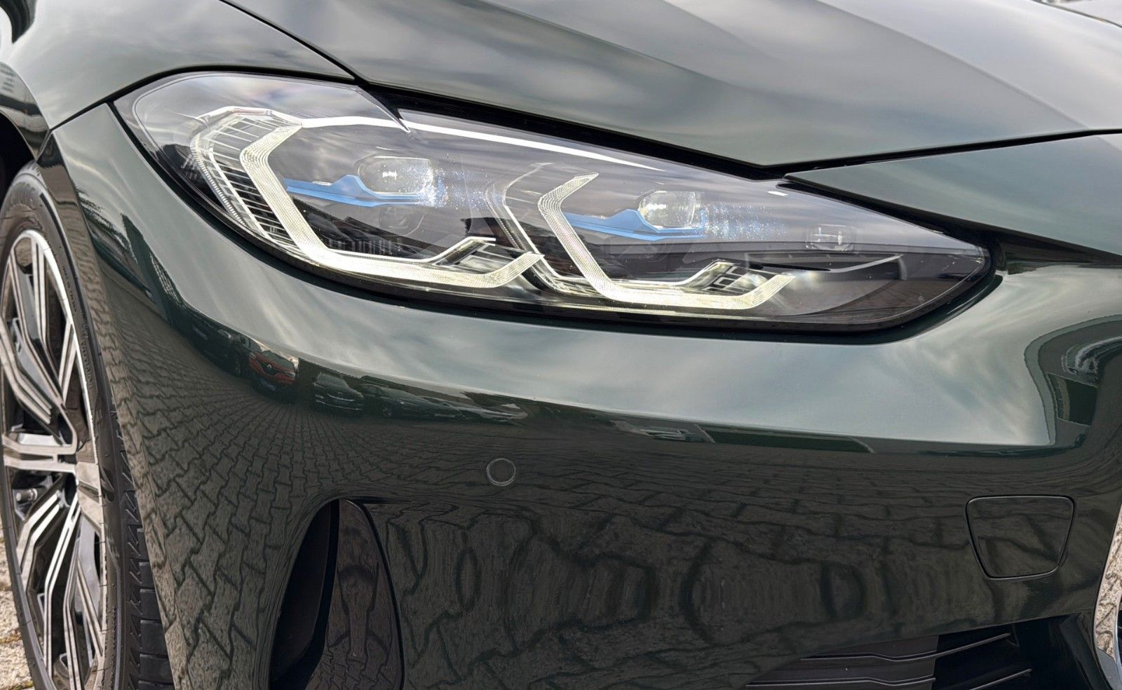 Fahrzeugabbildung BMW 420 d Coupe*Aut.*San Remo Grün*Leder Beige*H&K*