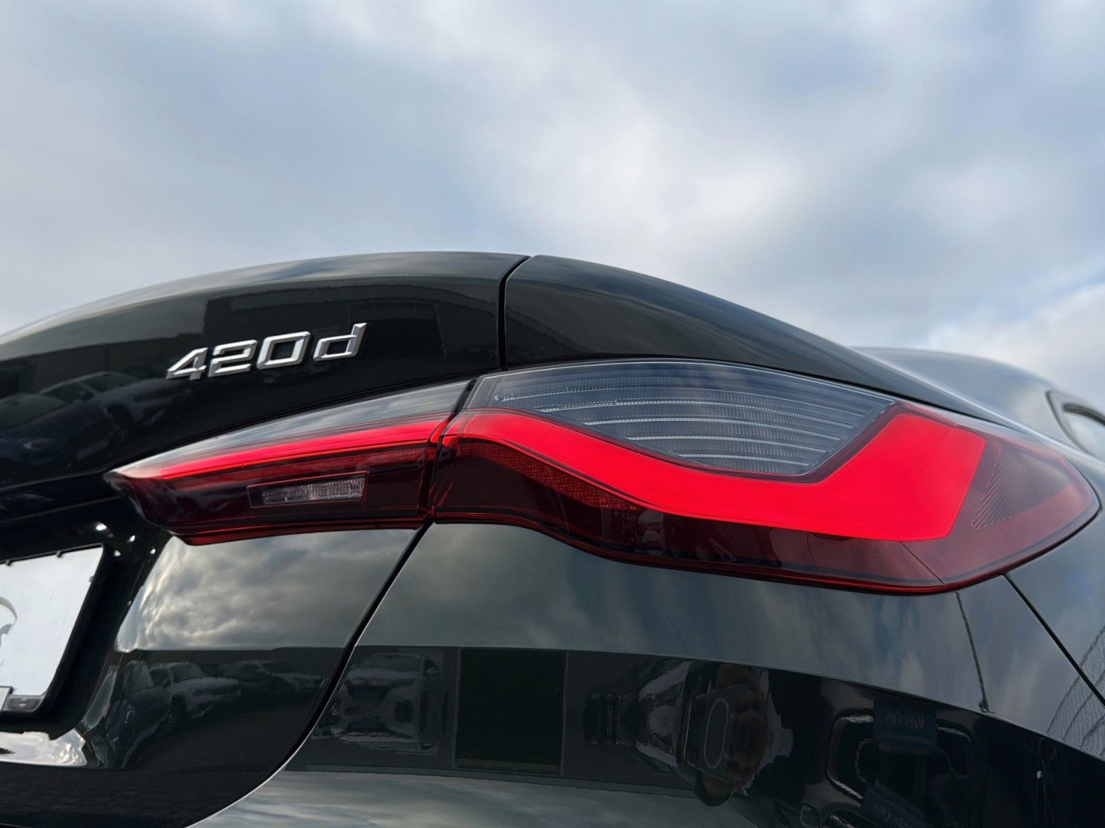 Fahrzeugabbildung BMW 420 d Coupe*Aut.*San Remo Grün*Leder Beige*H&K*