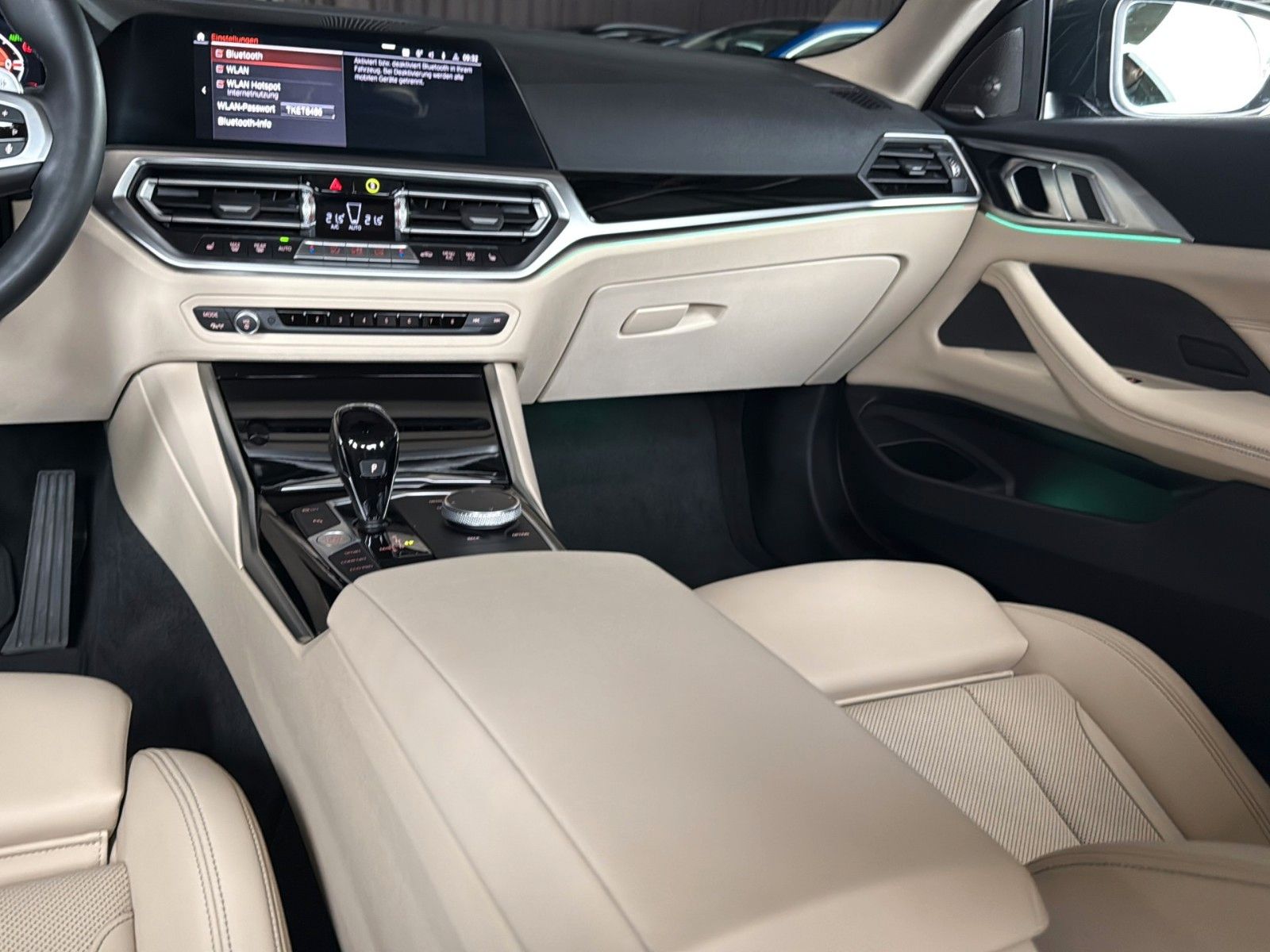 Fahrzeugabbildung BMW 420 d Coupe*Aut.*San Remo Grün*Leder Beige*H&K*