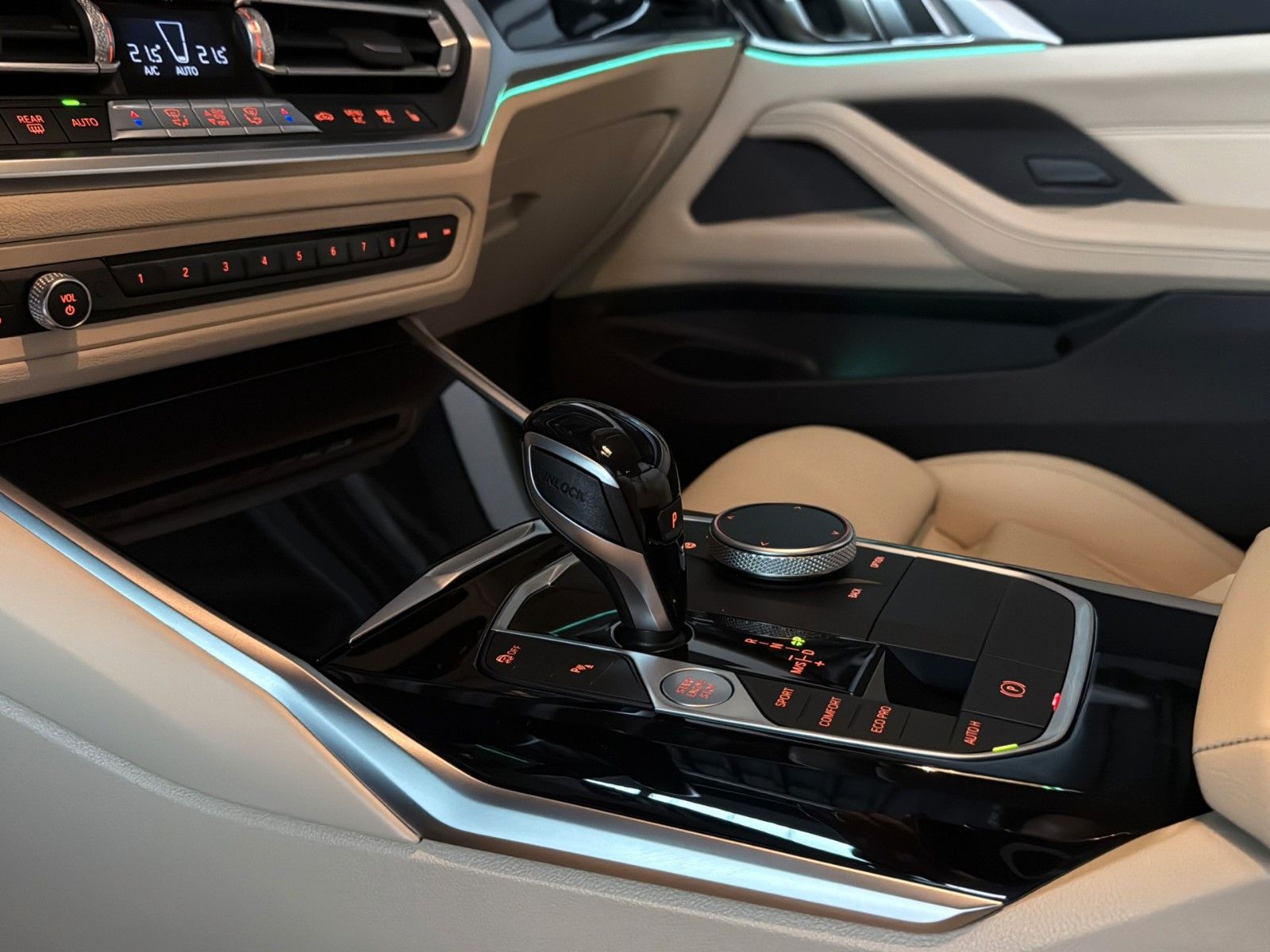 Fahrzeugabbildung BMW 420 d Coupe*Aut.*San Remo Grün*Leder Beige*H&K*