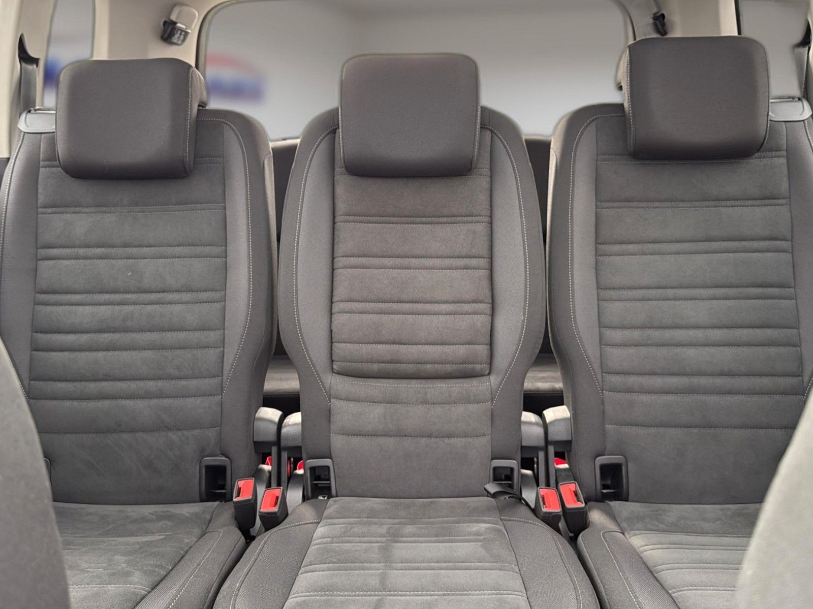 Fahrzeugabbildung Volkswagen Touran 2.0 TDI DSG Comfortline*Pano*Stand*7Sitze