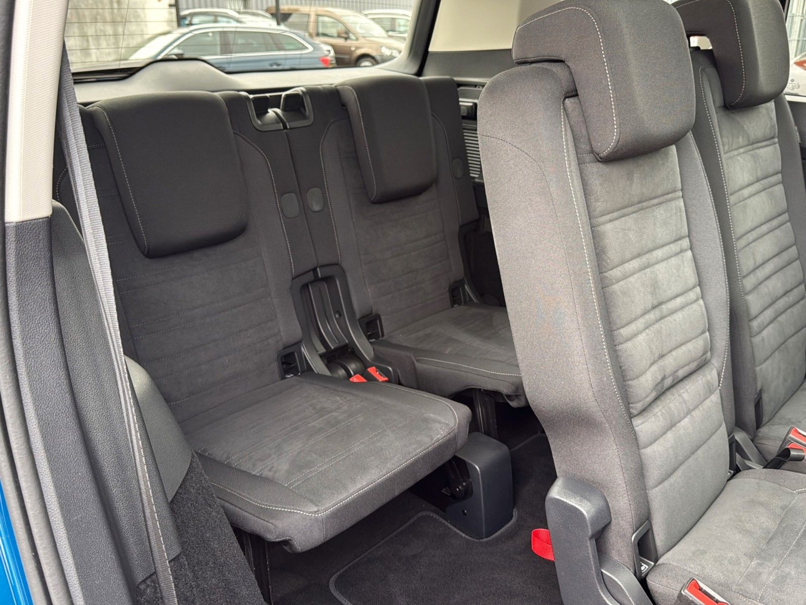 Fahrzeugabbildung Volkswagen Touran 2.0 TDI DSG Comfortline*Pano*Stand*7Sitze