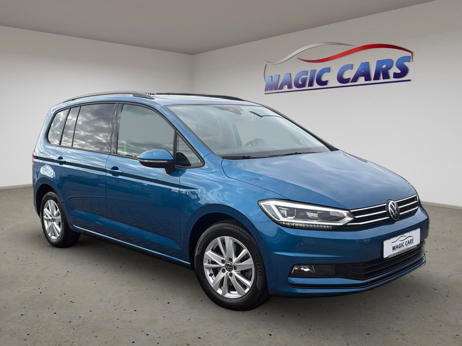 Fahrzeugabbildung Volkswagen Touran 2.0 TDI DSG Comfortline*Pano*Stand*7Sitze