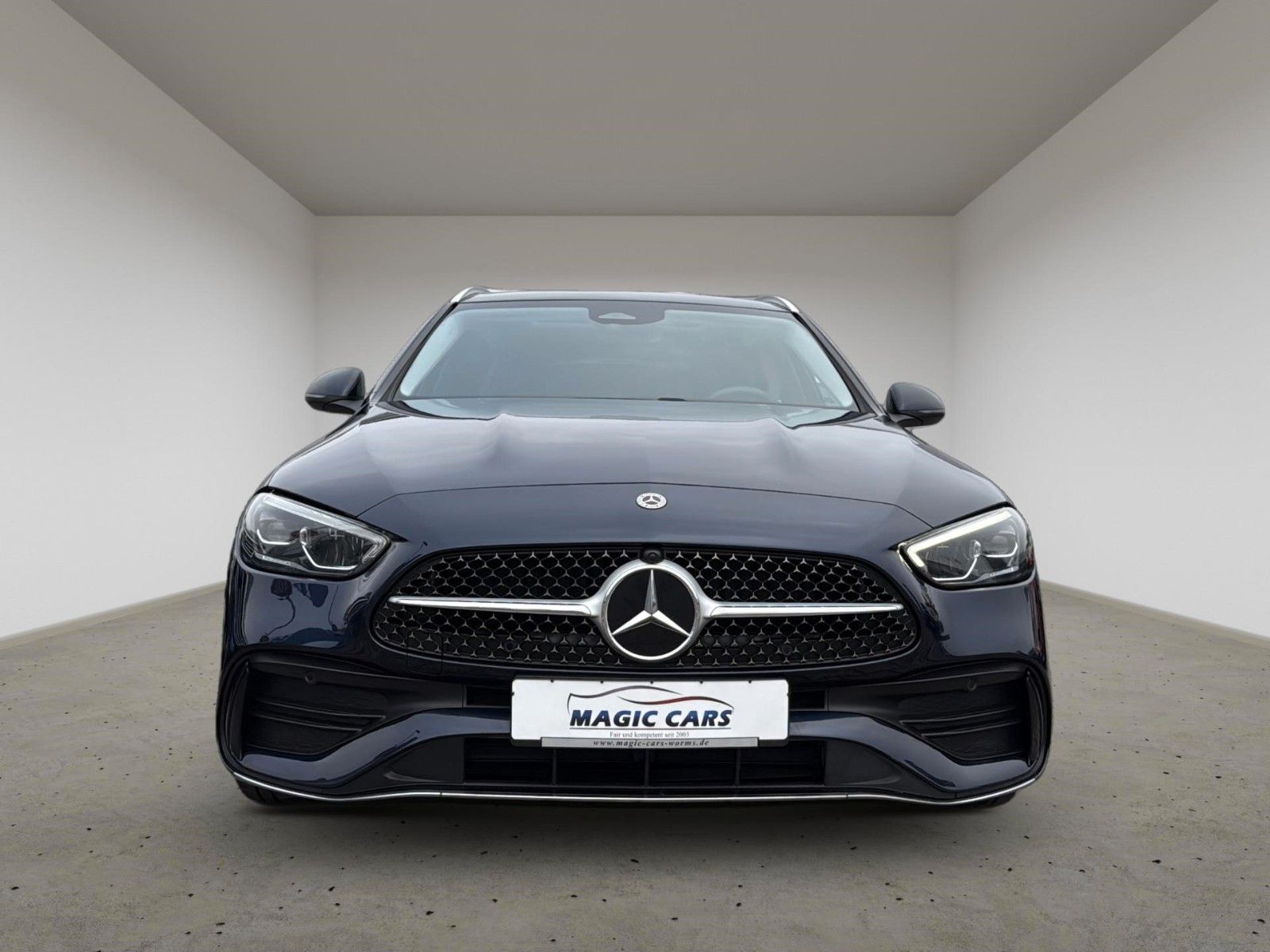 Fahrzeugabbildung Mercedes-Benz C 220 d T 9G-TRONIC AMG Line *LED*Pano*19Zoll*