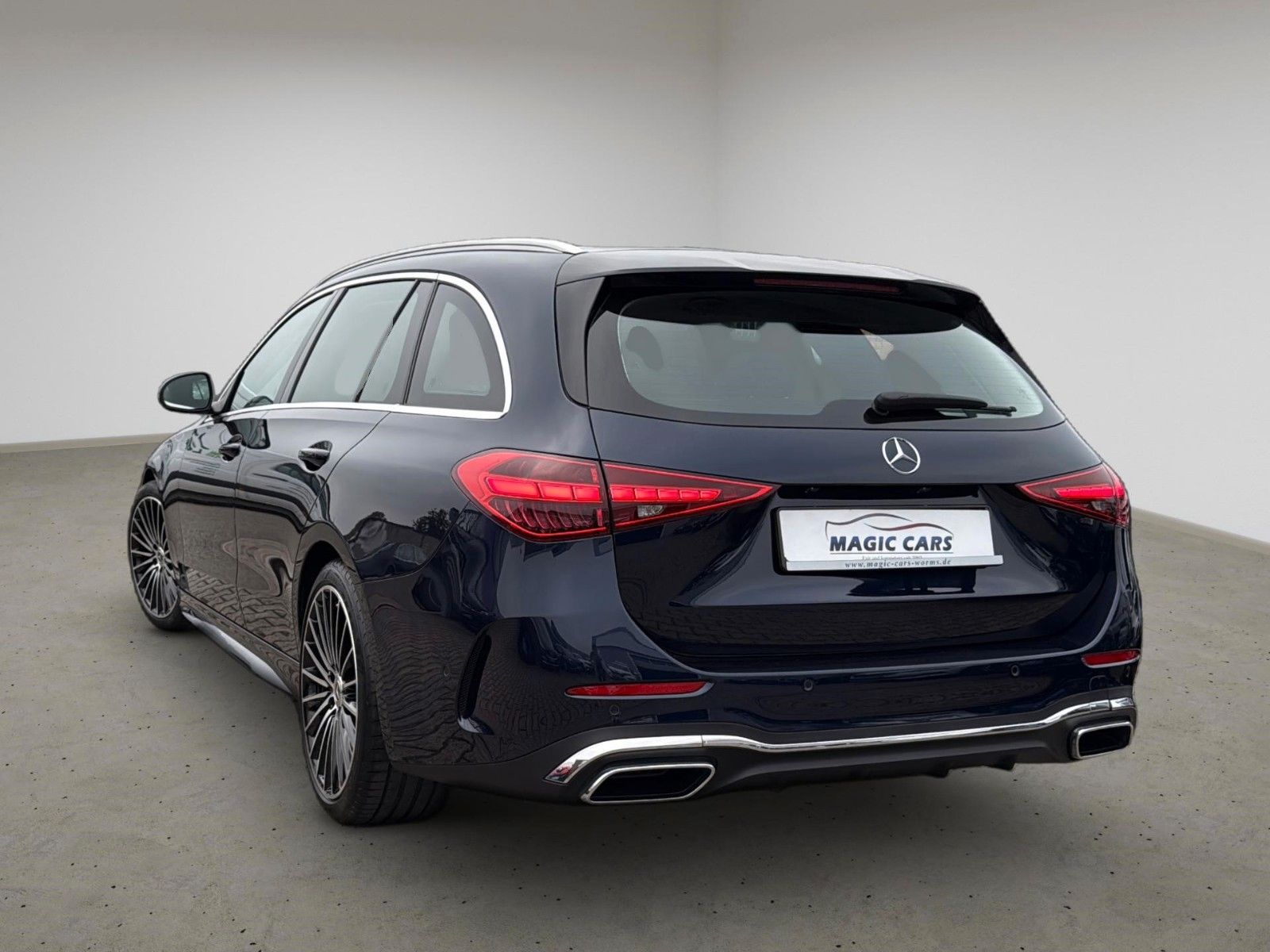 Fahrzeugabbildung Mercedes-Benz C 220 d T 9G-TRONIC AMG Line *LED*Pano*19Zoll*