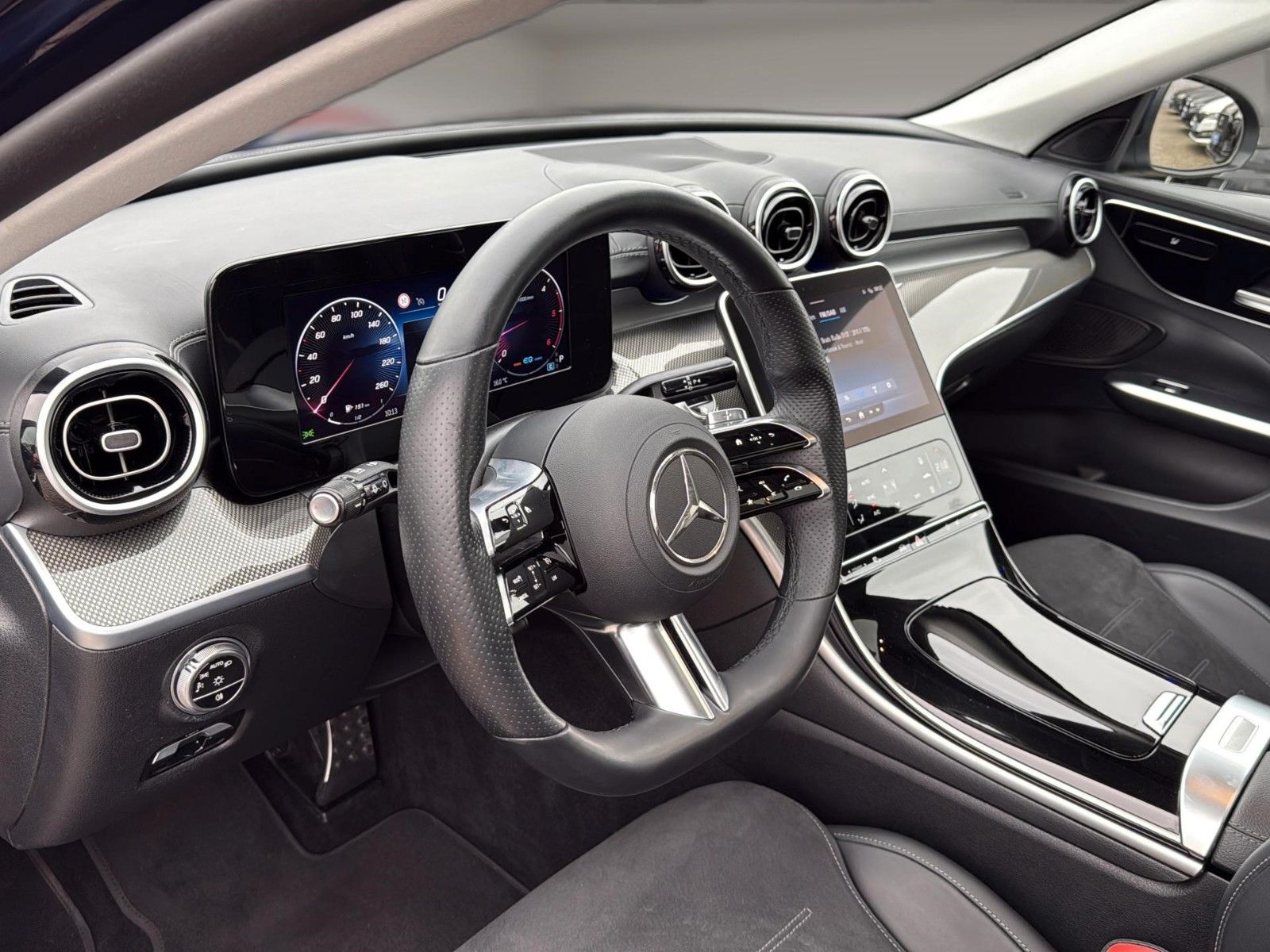 Fahrzeugabbildung Mercedes-Benz C 220 d T 9G-TRONIC AMG Line *LED*Pano*19Zoll*