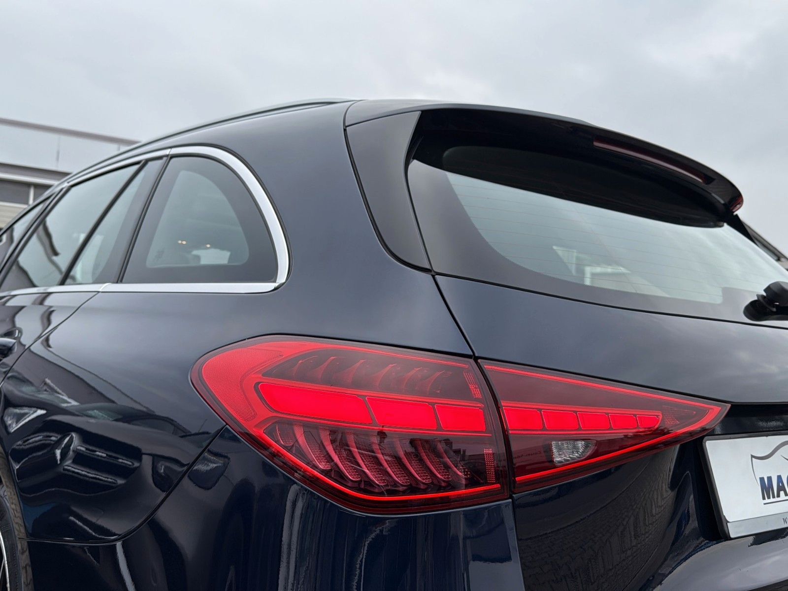 Fahrzeugabbildung Mercedes-Benz C 220 d T 9G-TRONIC AMG Line *LED*Pano*19Zoll*