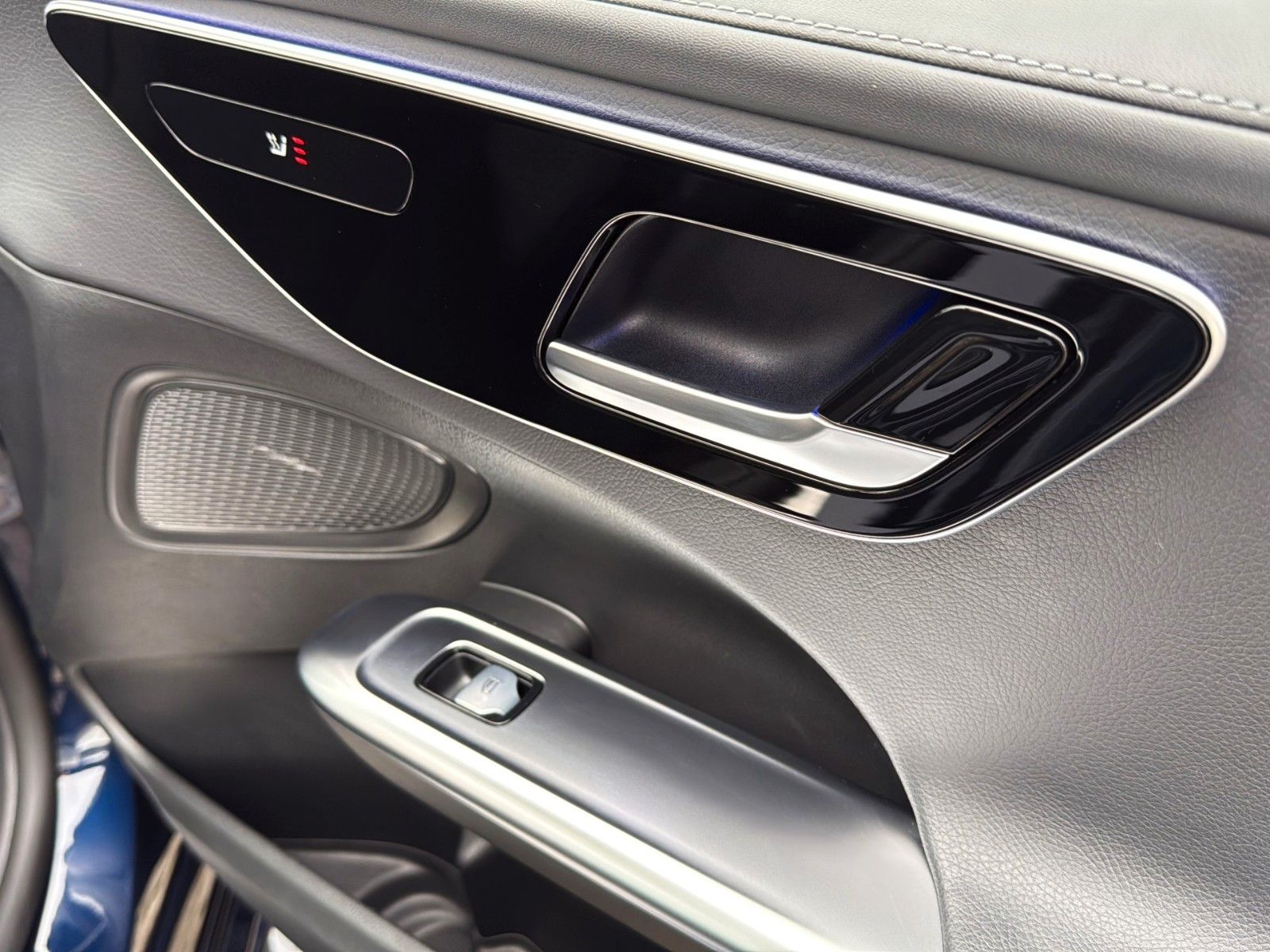 Fahrzeugabbildung Mercedes-Benz C 220 d T 9G-TRONIC AMG Line *LED*Pano*19Zoll*