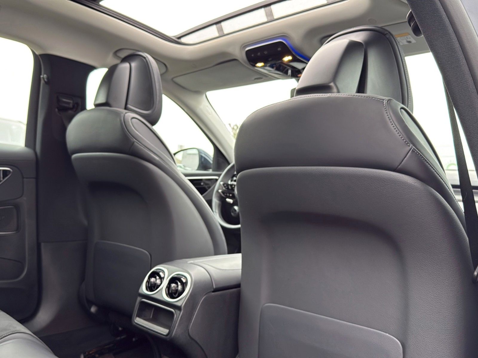 Fahrzeugabbildung Mercedes-Benz C 220 d T 9G-TRONIC AMG Line *LED*Pano*19Zoll*