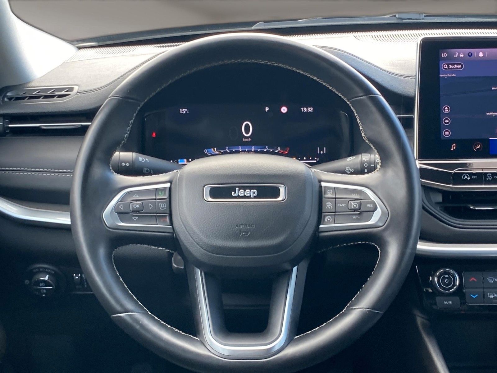 Fahrzeugabbildung Jeep Compass 1.3 GSE T4 Automatik Limited *LED*360°*