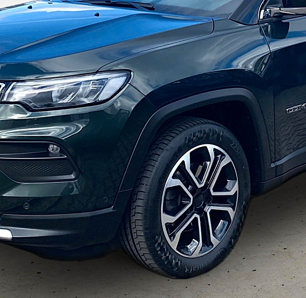 Fahrzeugabbildung Jeep Compass 1.3 GSE T4 Automatik Limited *LED*360°*