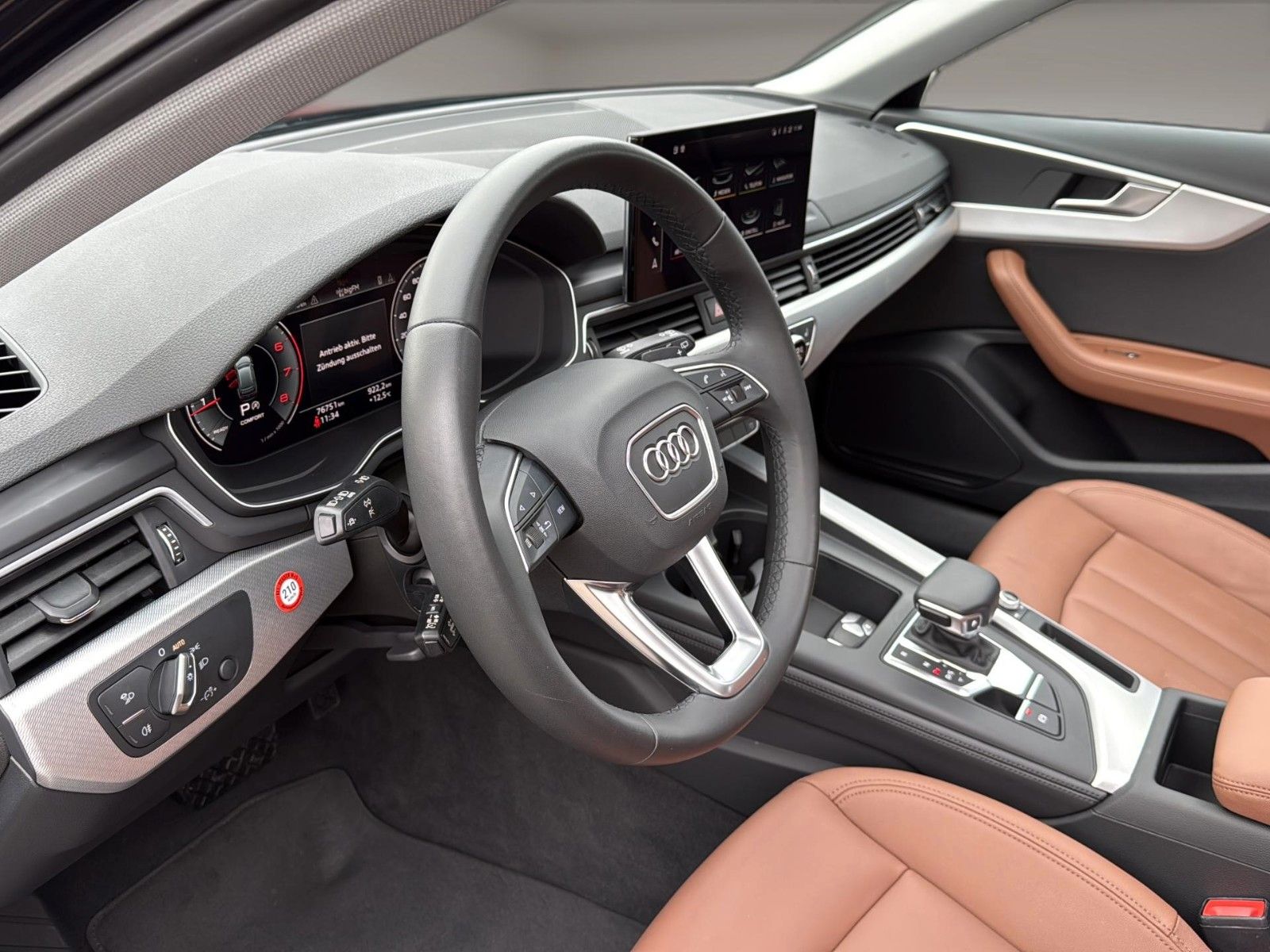 Fahrzeugabbildung Audi A4 Avant 40 TFSI advanced *Pano*Matrix*Virtual*