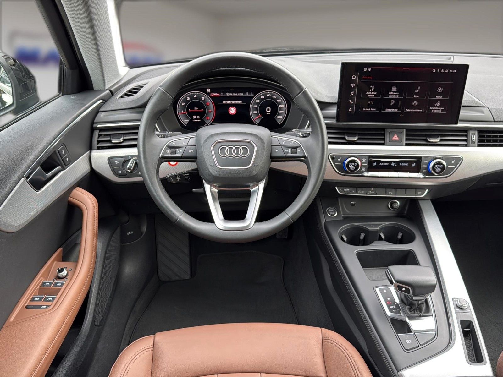 Fahrzeugabbildung Audi A4 Avant 40 TFSI advanced *Pano*Matrix*Virtual*