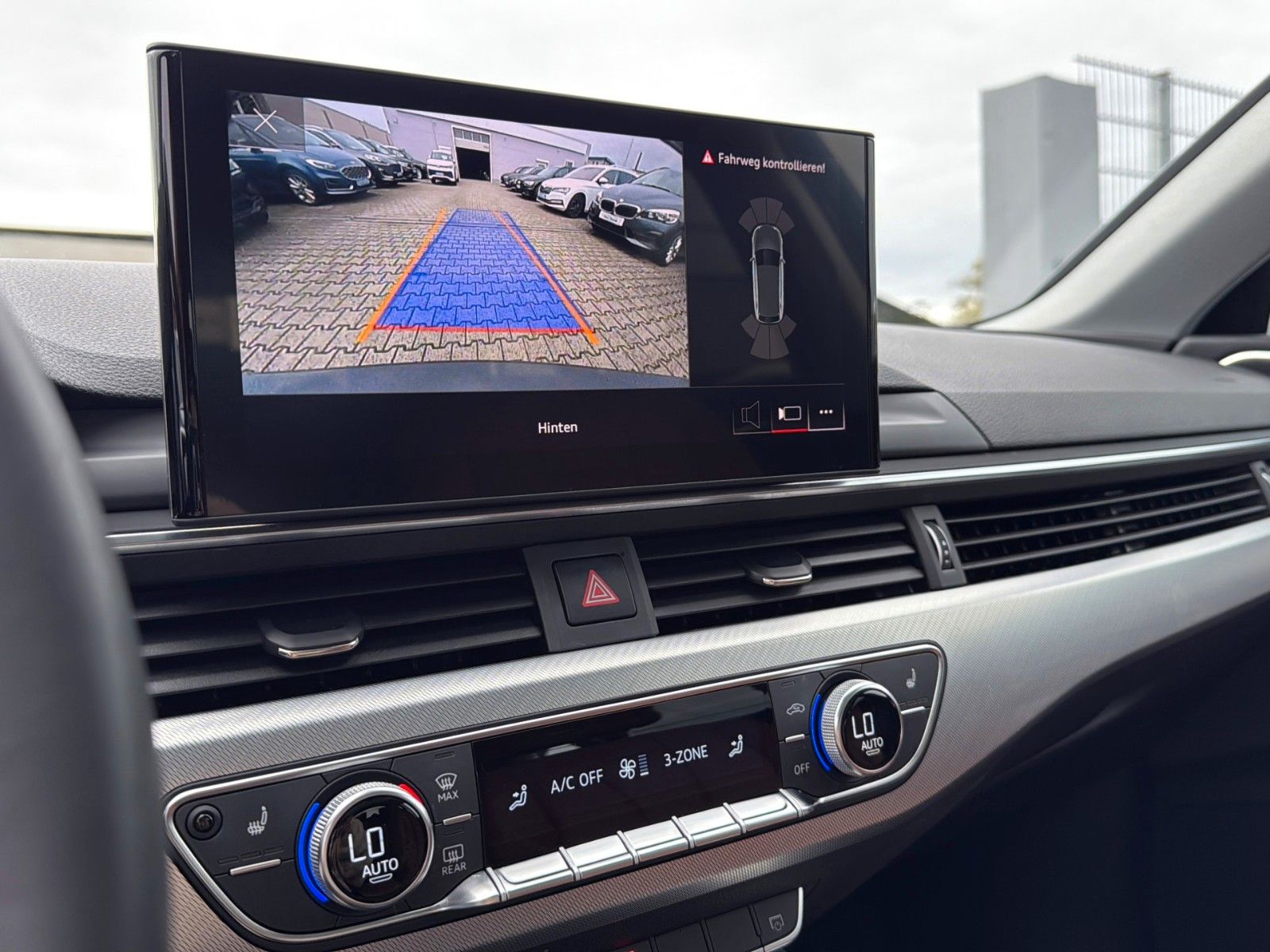 Fahrzeugabbildung Audi A4 Avant 40 TFSI advanced *Pano*Matrix*Virtual*