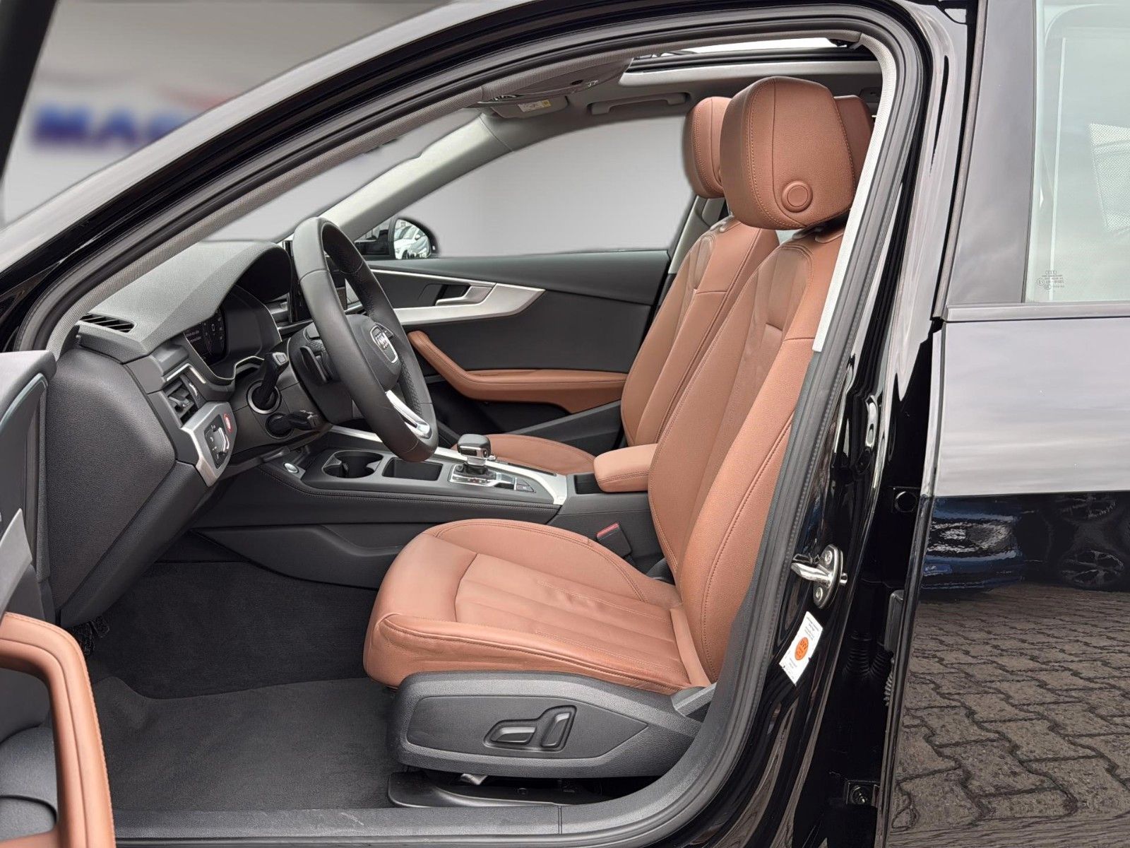 Fahrzeugabbildung Audi A4 Avant 40 TFSI advanced *Pano*Matrix*Virtual*