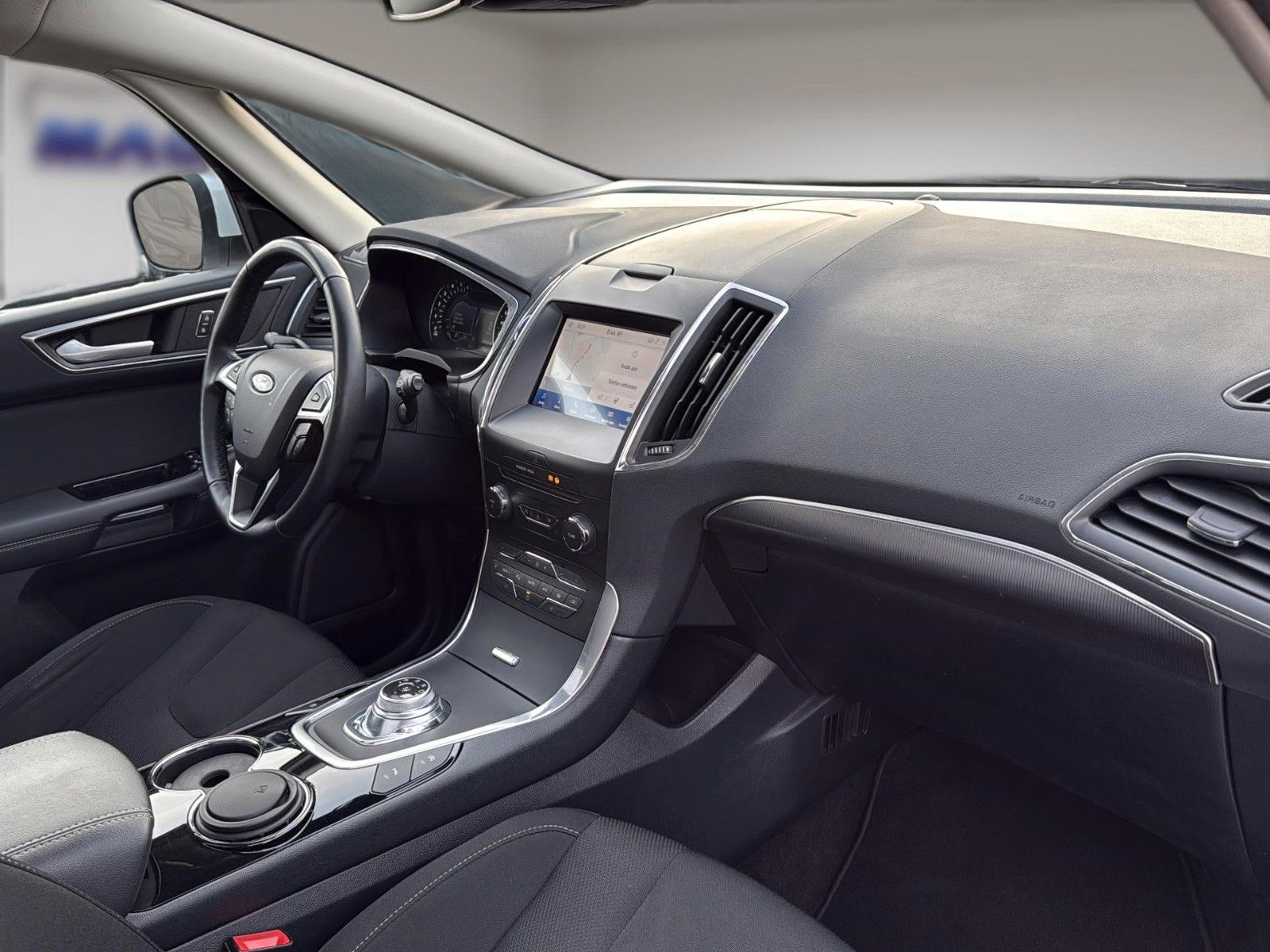 Fahrzeugabbildung Ford S-Max 2.0 EcoBlue Aut. TITANIUM *Pano*Ambiente*