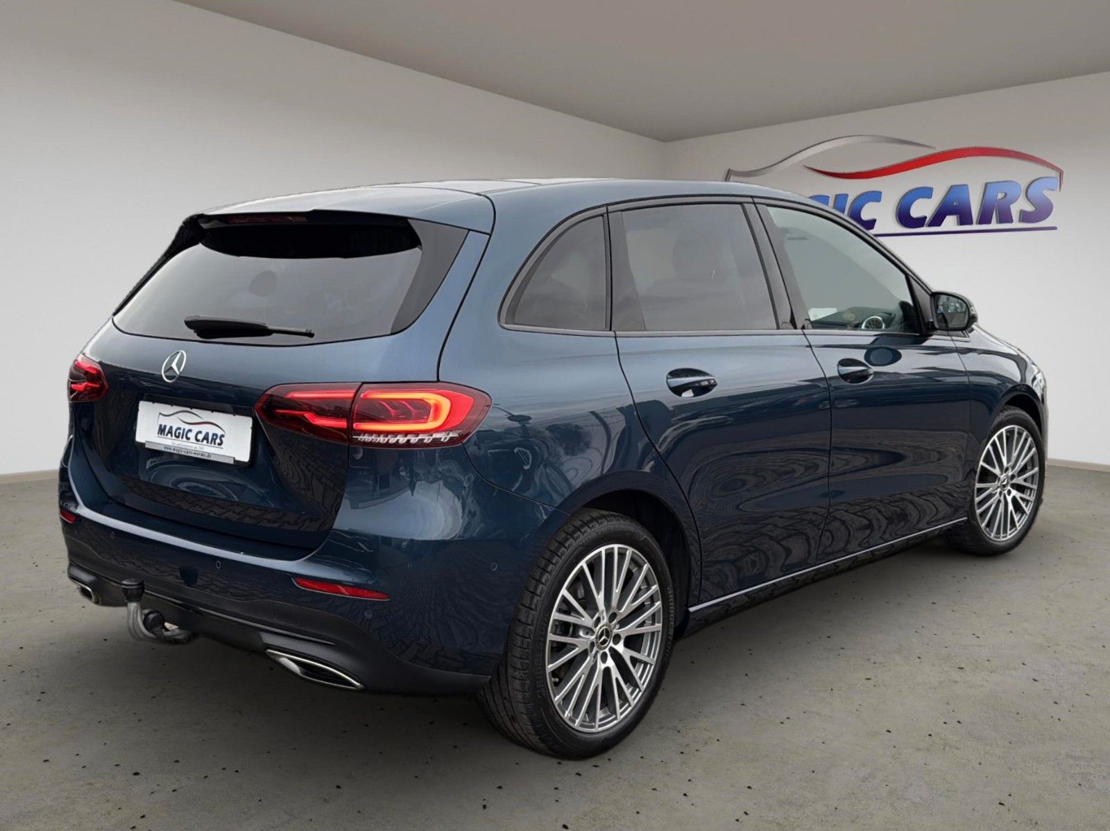 Fahrzeugabbildung Mercedes-Benz B 180 d 8G-DCT Progressive *Leder*Pano*AHK*Sth.*