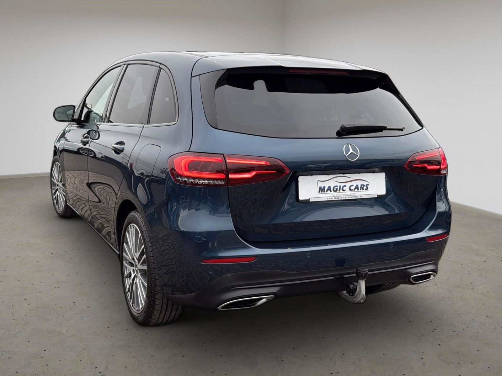 Fahrzeugabbildung Mercedes-Benz B 180 d 8G-DCT Progressive *Leder*Pano*AHK*Sth.*