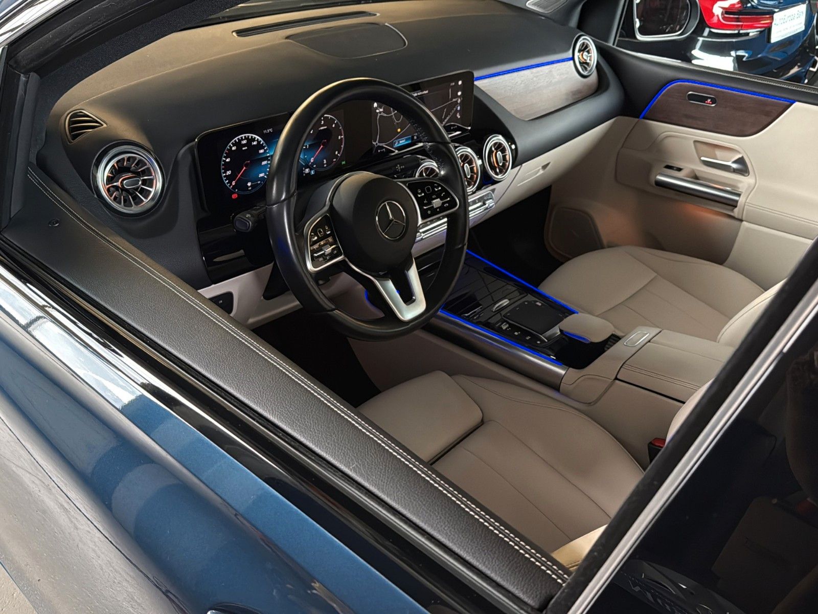 Fahrzeugabbildung Mercedes-Benz B 180 d 8G-DCT Progressive *Leder*Pano*AHK*Sth.*