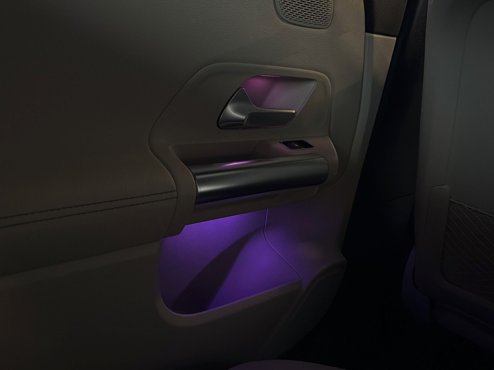 Fahrzeugabbildung Mercedes-Benz B 180 d 8G-DCT Progressive *Leder*Pano*AHK*Sth.*