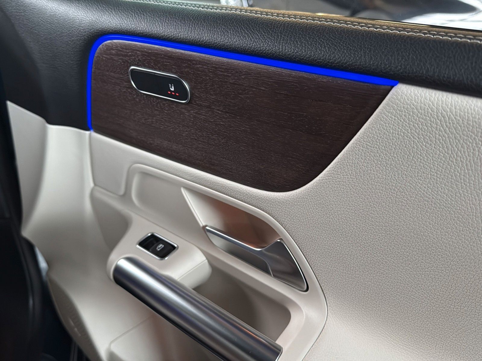 Fahrzeugabbildung Mercedes-Benz B 180 d 8G-DCT Progressive *Leder*Pano*AHK*Sth.*